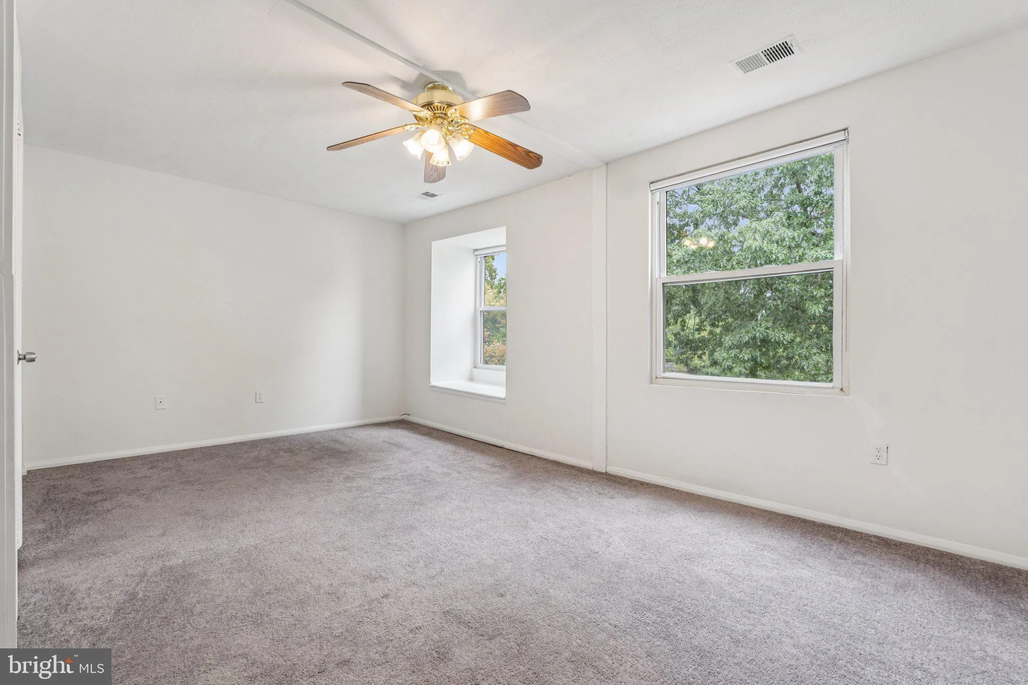 Baltimore, Maryland 21221, United States, 2 Bedrooms Bedrooms, ,3 BathroomsBathrooms,Residential,Coming Soon,200633