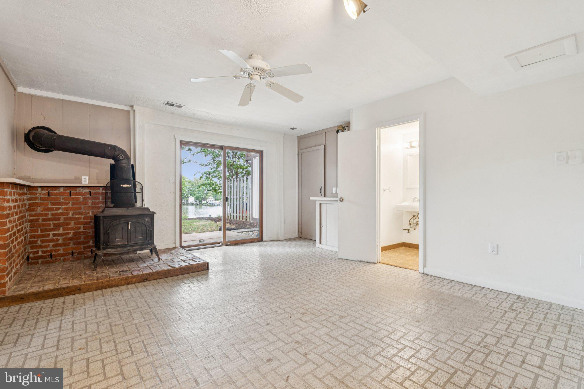MARINE OAKS VILLAGE - Residential