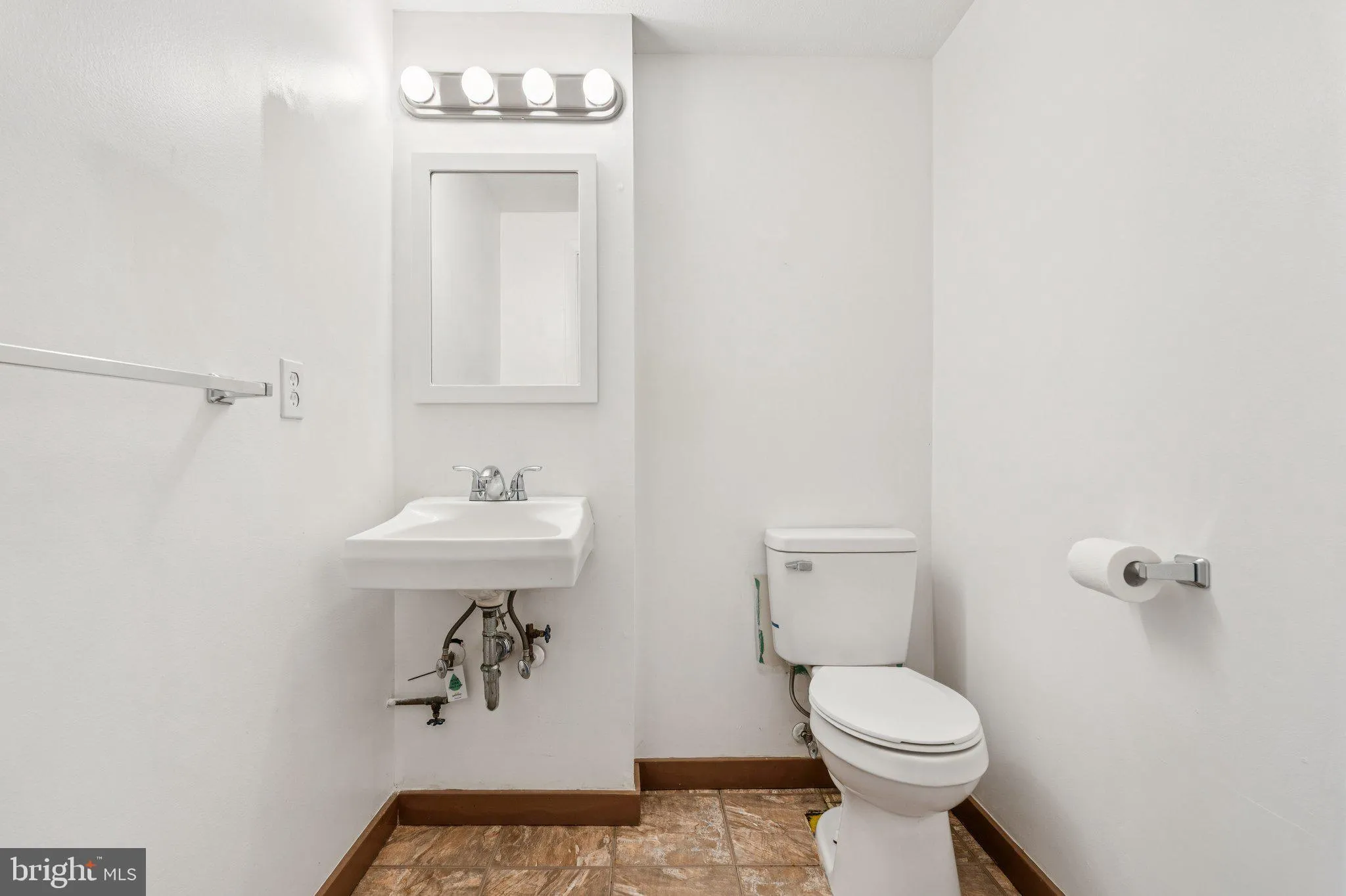 Baltimore, Maryland 21221, United States, 2 Bedrooms Bedrooms, ,3 BathroomsBathrooms,Residential,Coming Soon,200633