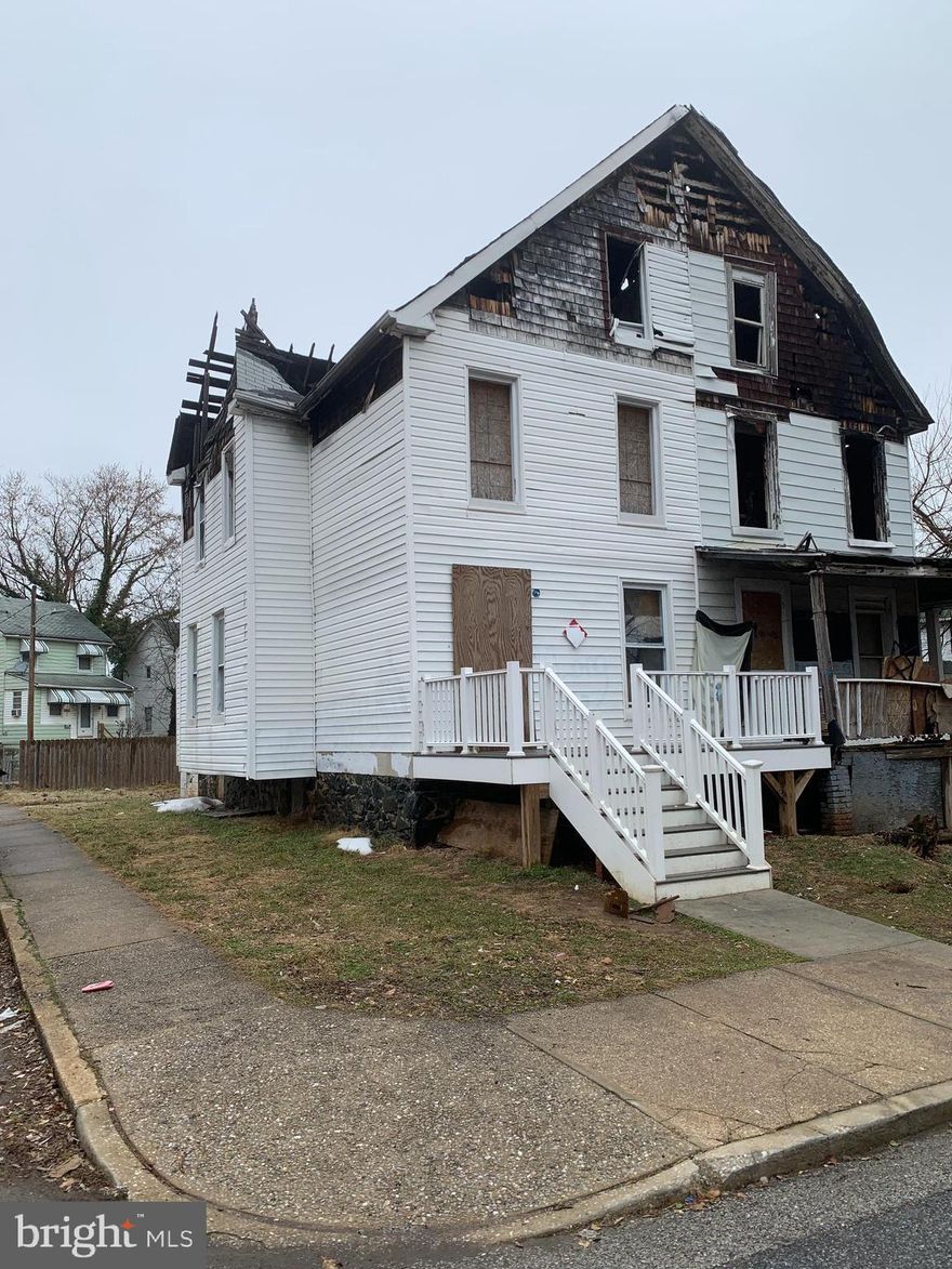 OPPORTUNITY ---NOT AN AUCTION, NOT A FORECLOSURE, NOT A SHORT SALE

PROPERTY NEEDS FULL RENOVATION