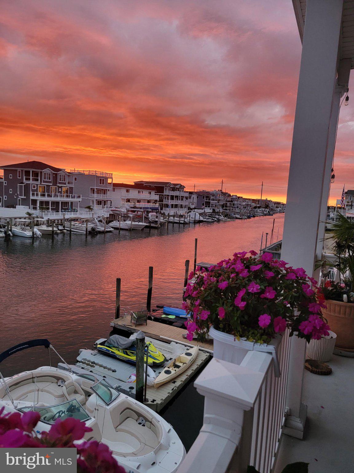 412 W DOCK STREET