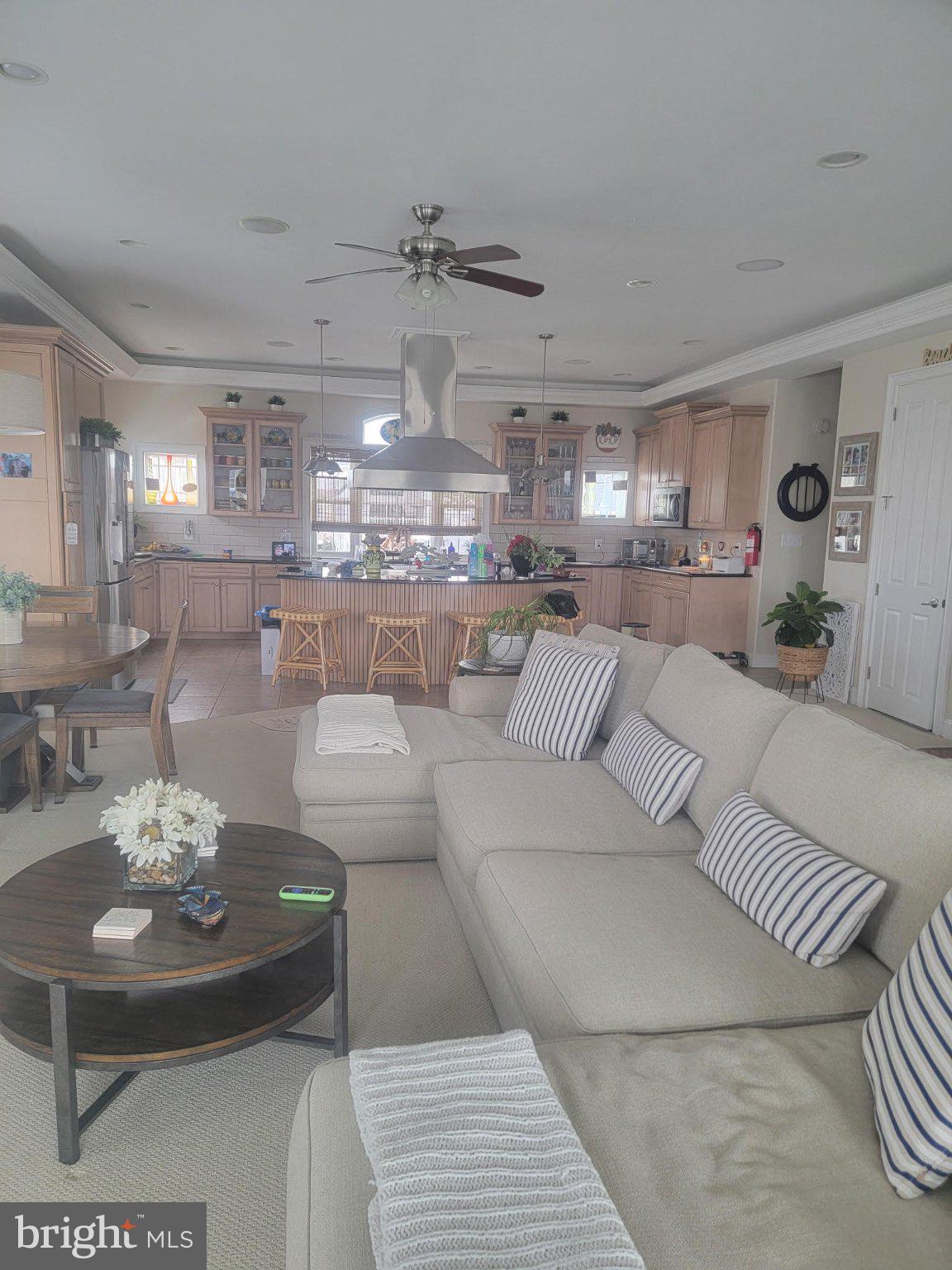 412 W DOCK STREET