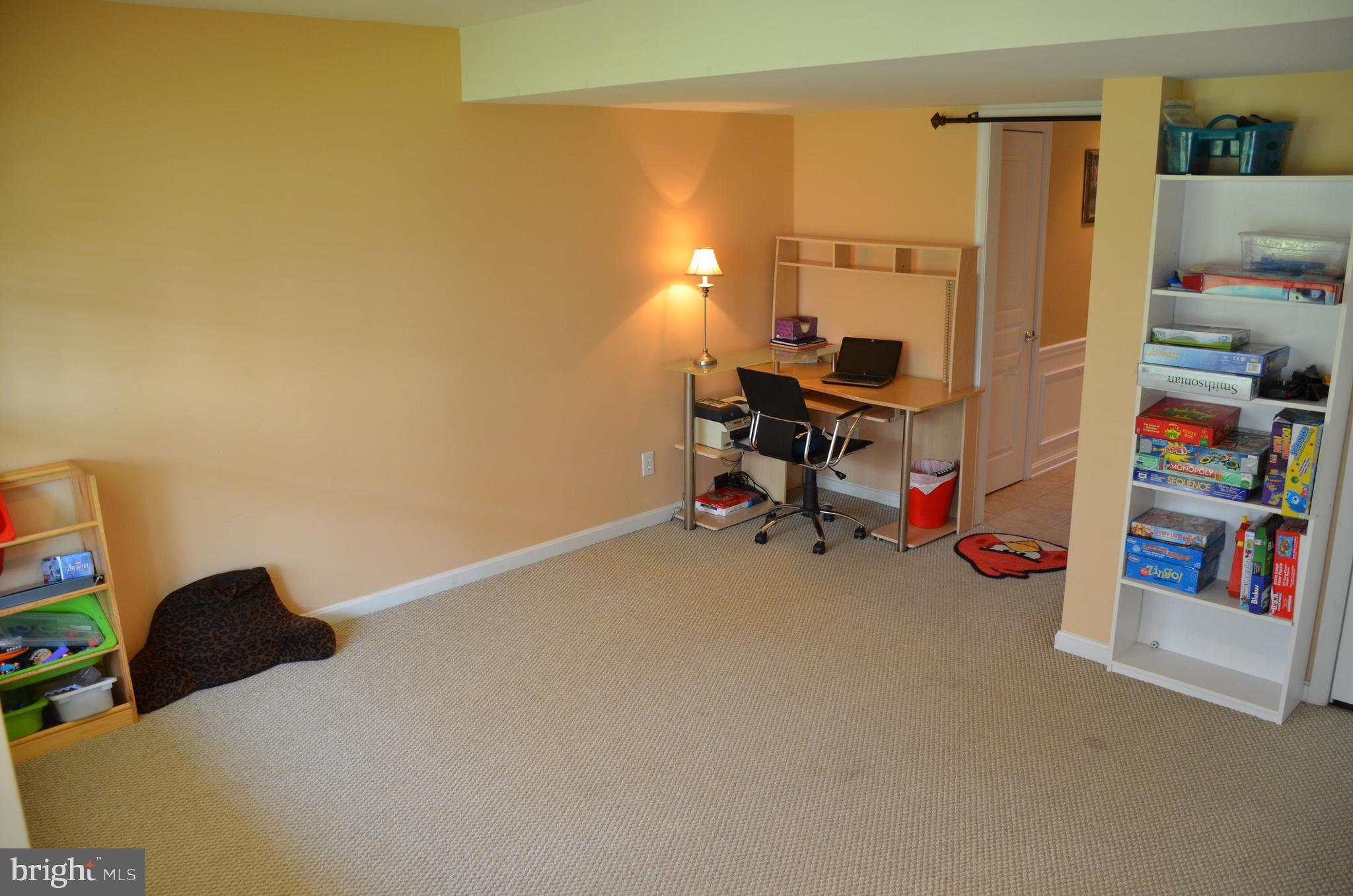 LONGFORD CROSSING - Residential Lease