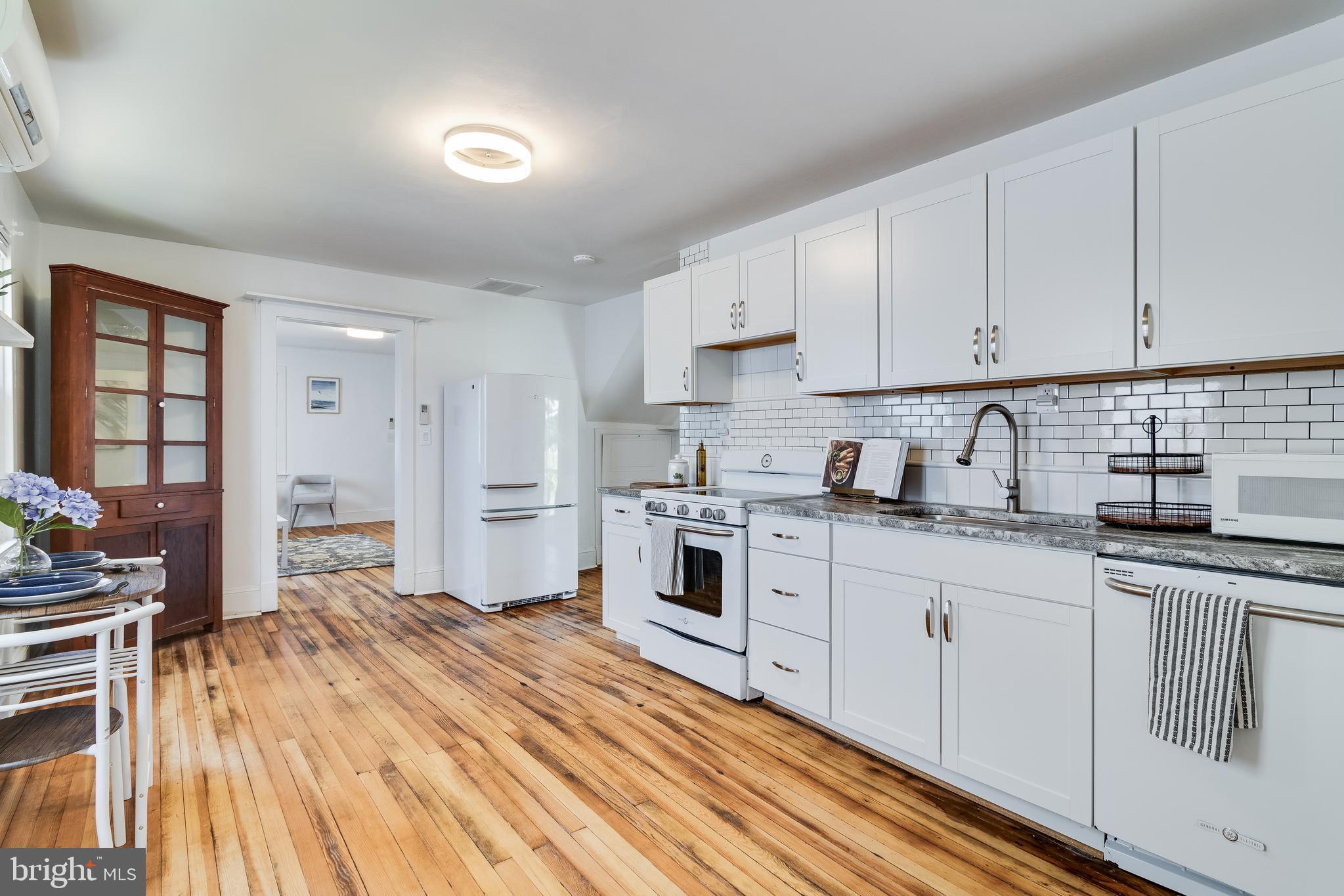 PINEY POINT - Residential