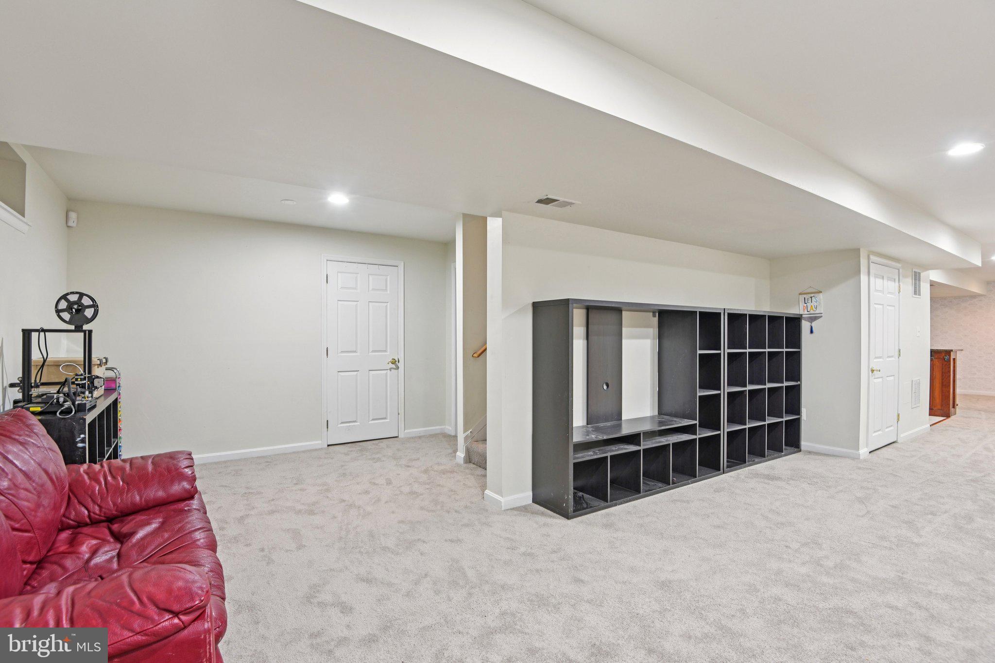 SPRING RIDGE - Residential