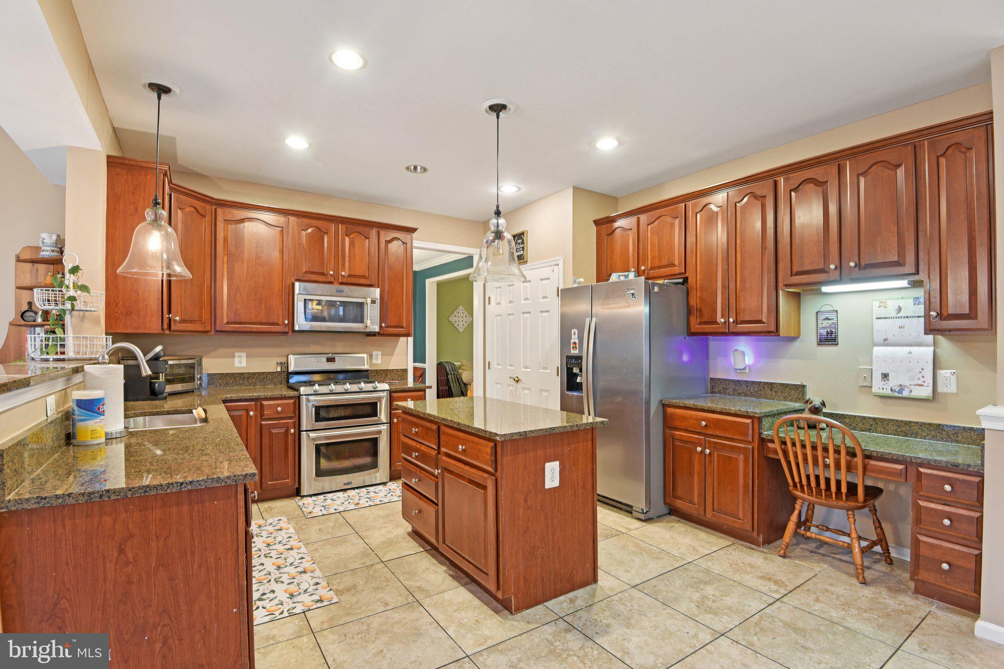 SPRING RIDGE - Residential