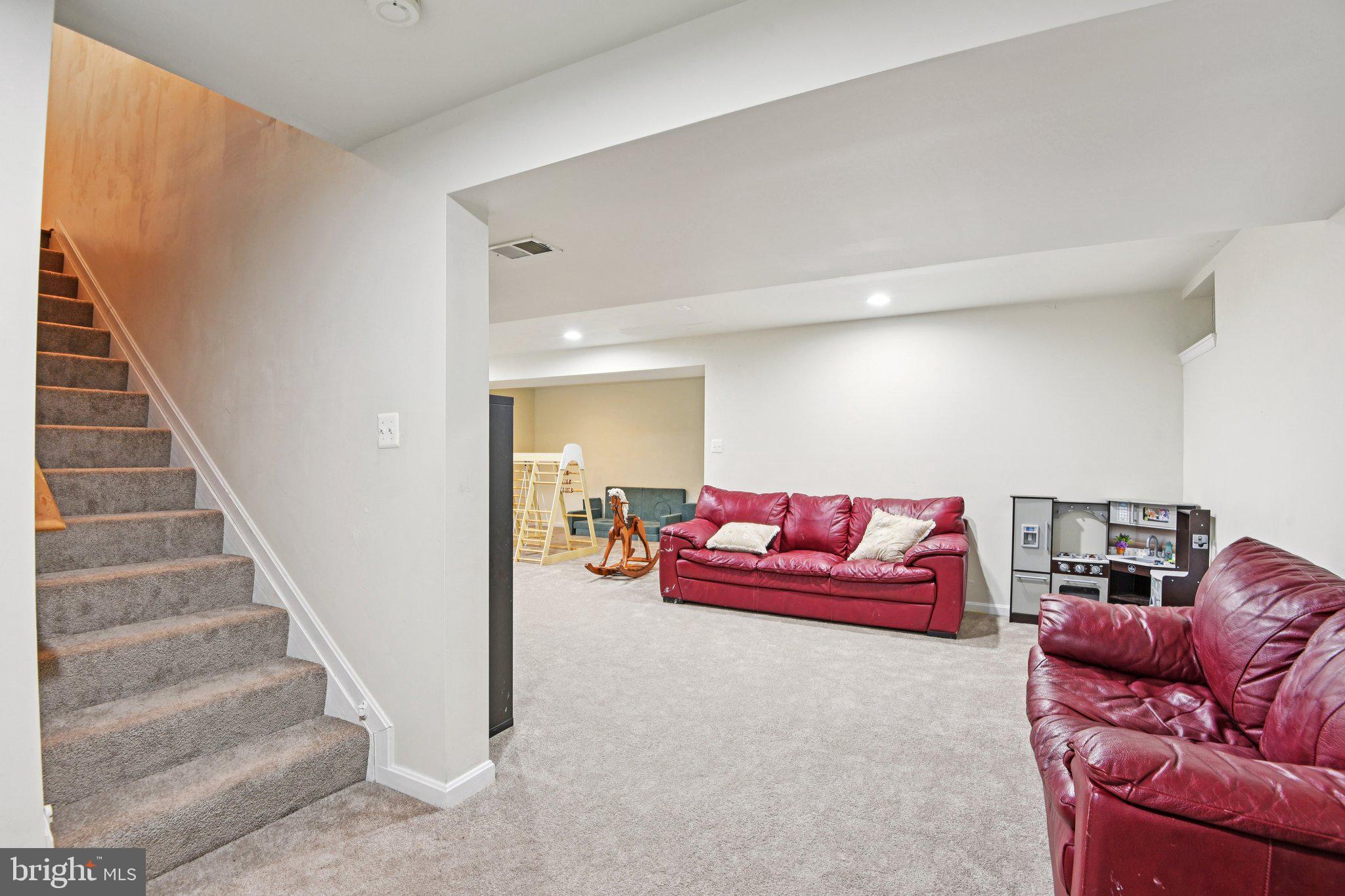 SPRING RIDGE - Residential