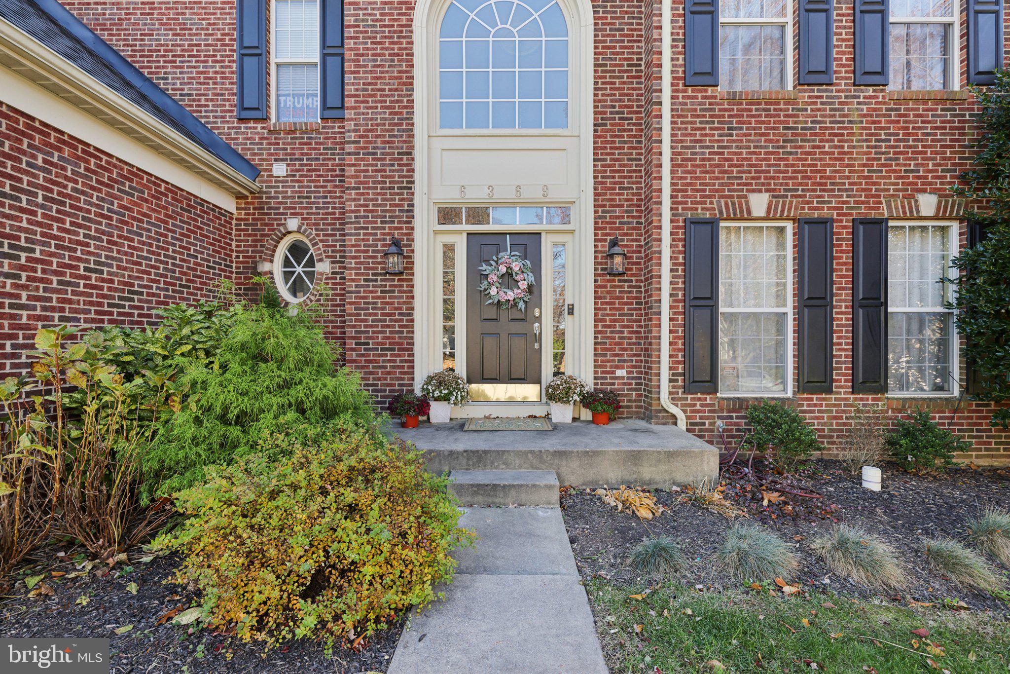 SPRING RIDGE - Residential