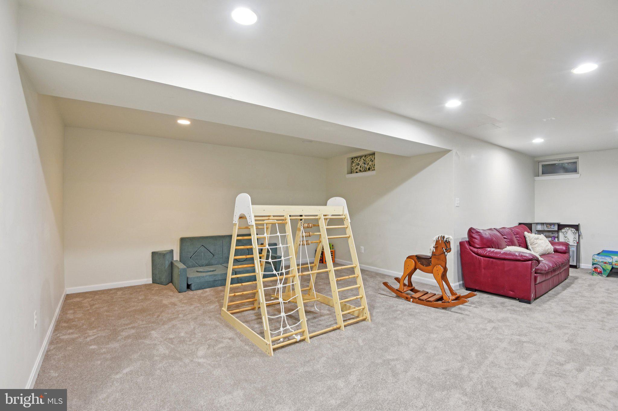 SPRING RIDGE - Residential