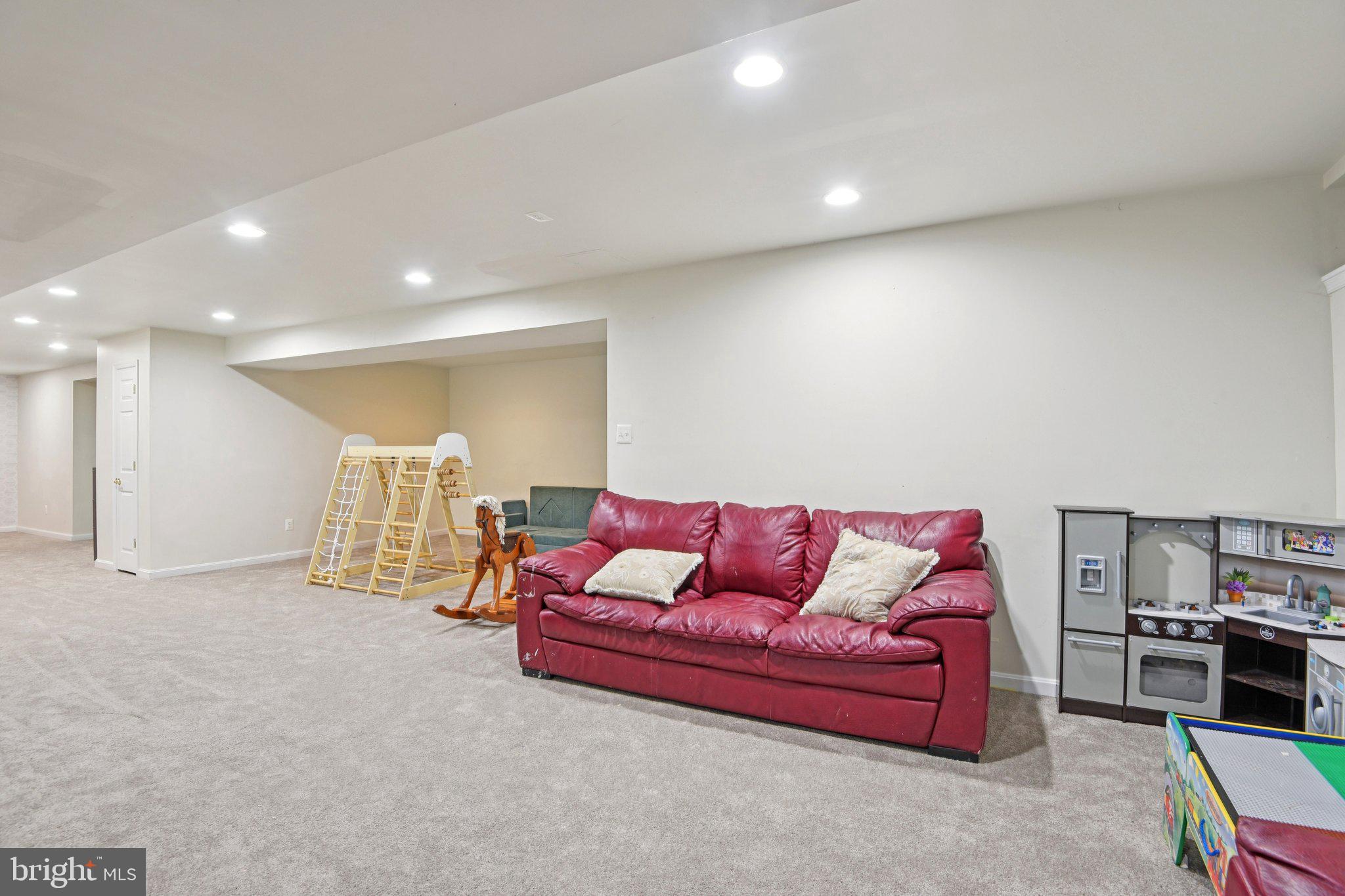 SPRING RIDGE - Residential