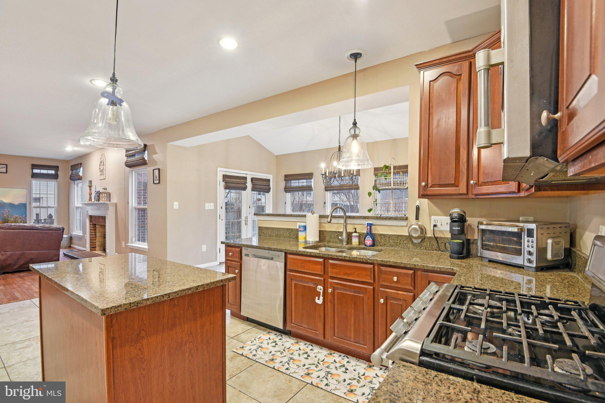 SPRING RIDGE - Residential