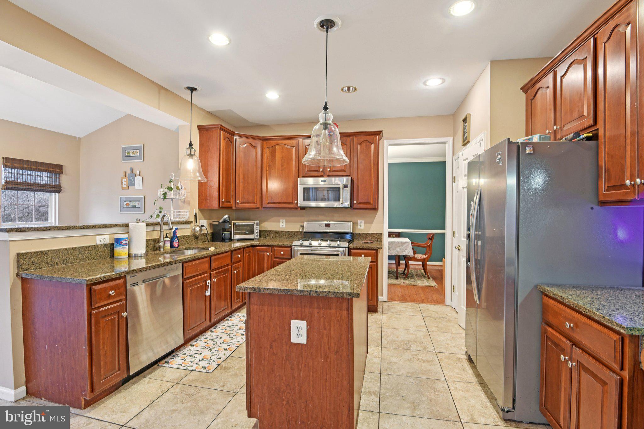 SPRING RIDGE - Residential