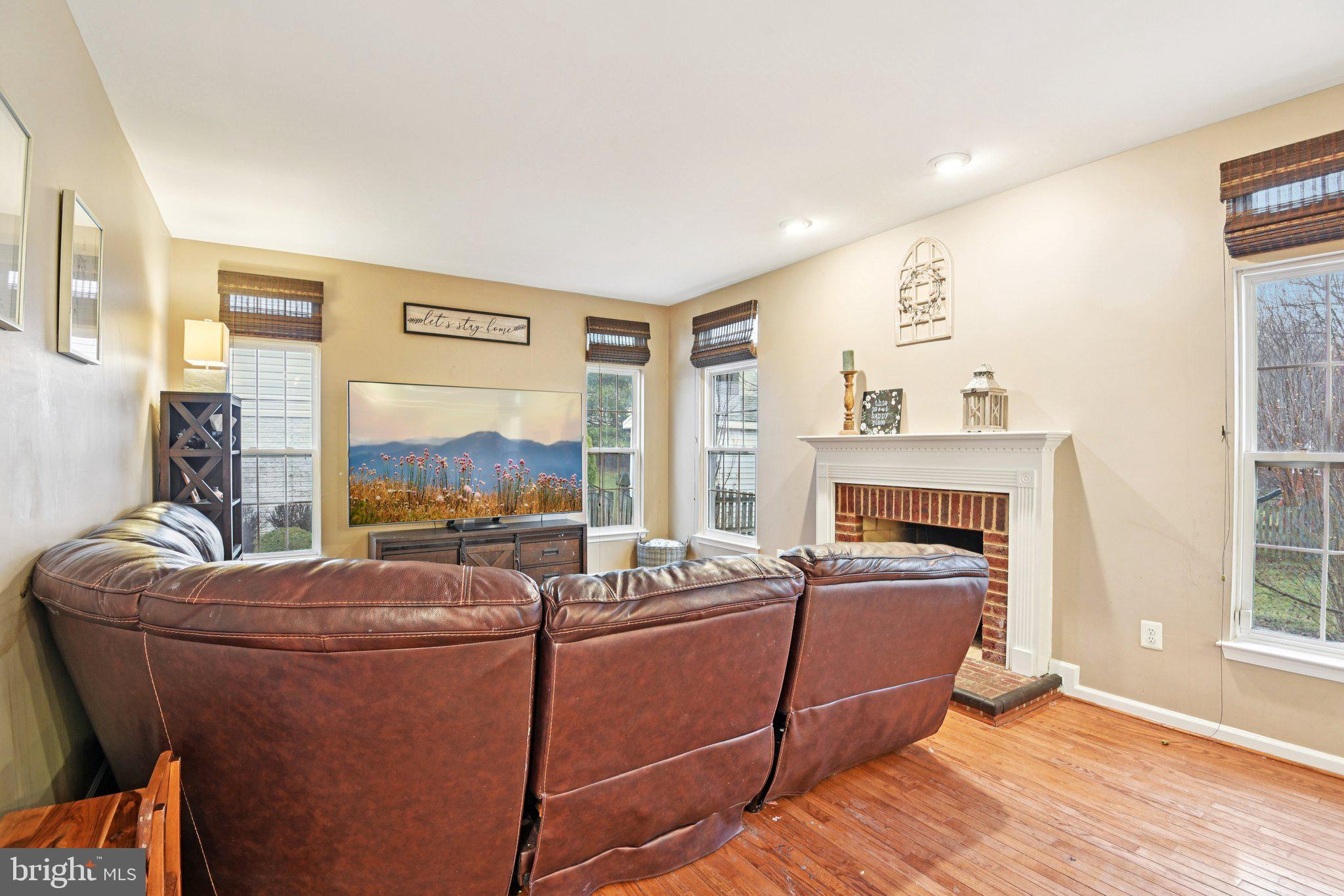 SPRING RIDGE - Residential