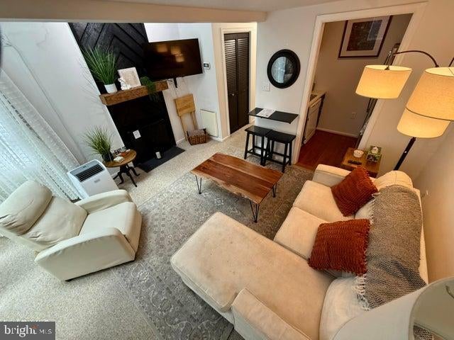 203 E VALLEY POINT LANE C1003