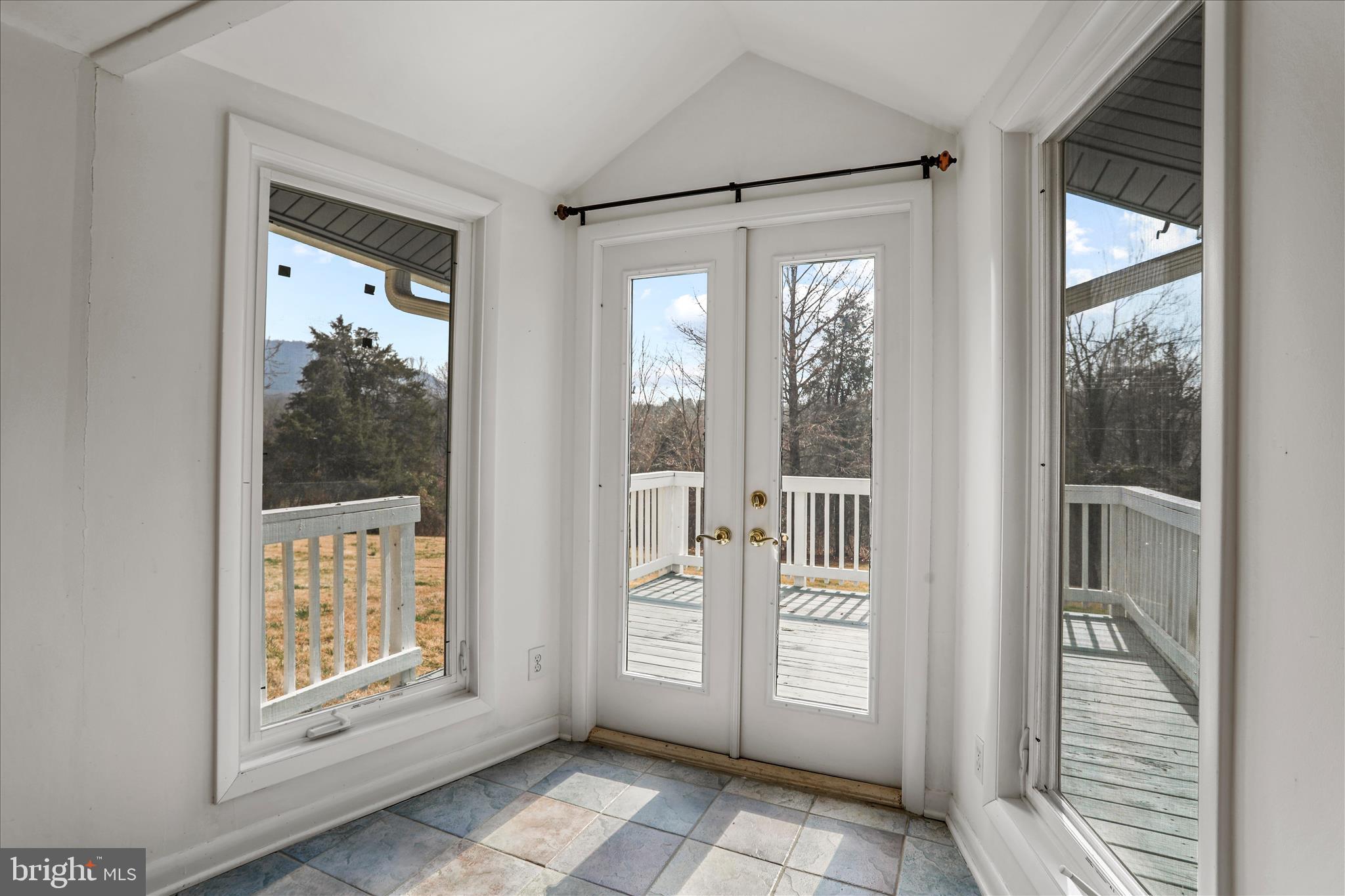 MINERAL SPRINGS - Residential