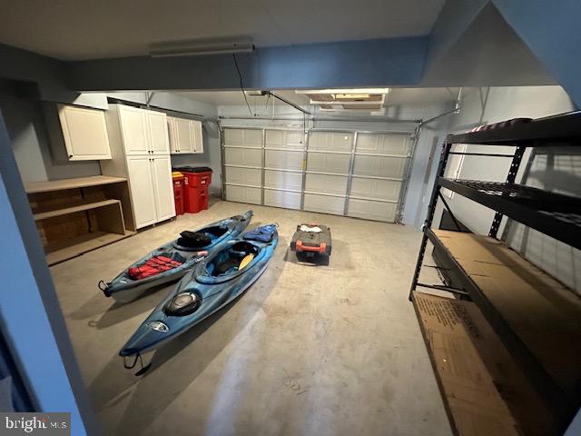 PRESIDENTS POINTE - Residential Lease