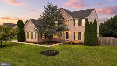 Photo of 17028 Bivens Lane, HAGERSTOWN, MD 21740 (MLS # MDWA2039326)