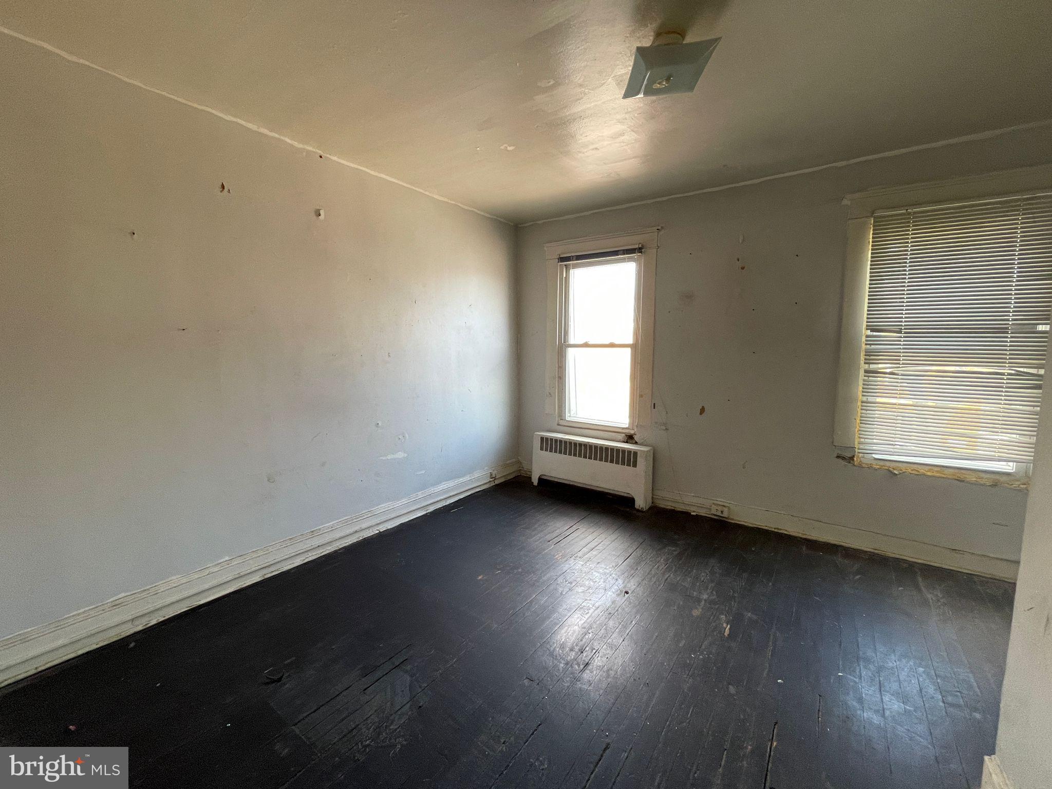 BROADWAY EAST - Residential