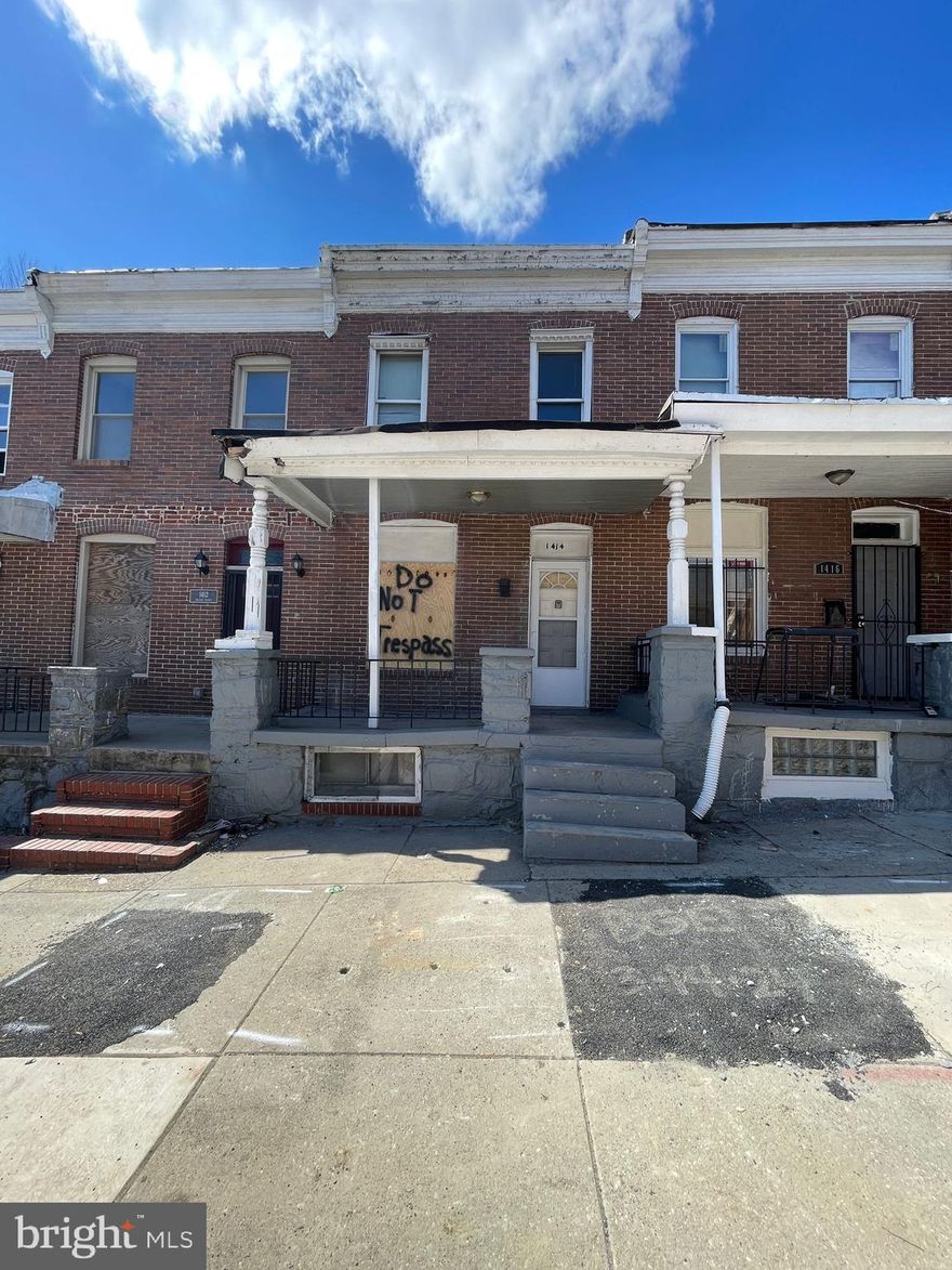 Great Investment Properties!!!! Welcome to 1414 N Milton Ave. An amazing opportunity in the Broadway East district of Baltimore. This single-family rowhome, featuring three bedrooms and one bathroom, has the potential to be transformed into a stunning home. The property, spanning 940 sqft, has been vacated and is situated near Clifton Park and Patterson Park. Rental prices for renovated properties in the area range from $1,400 to $1,600, ensuring a promising return on your investment. Consider the recent sales of renovated homes in the vicinity: 916 Montpelier St sold for $195,000. 1239 N Linwood Ave for $207,500. Don't miss out on this exceptional opportunity – schedule your showing today!
