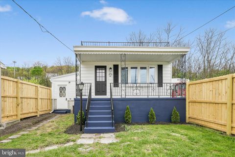Photo of 122 S 3rd Street, SAINT CLAIR, PA 17970 (MLS # PASK2026866)