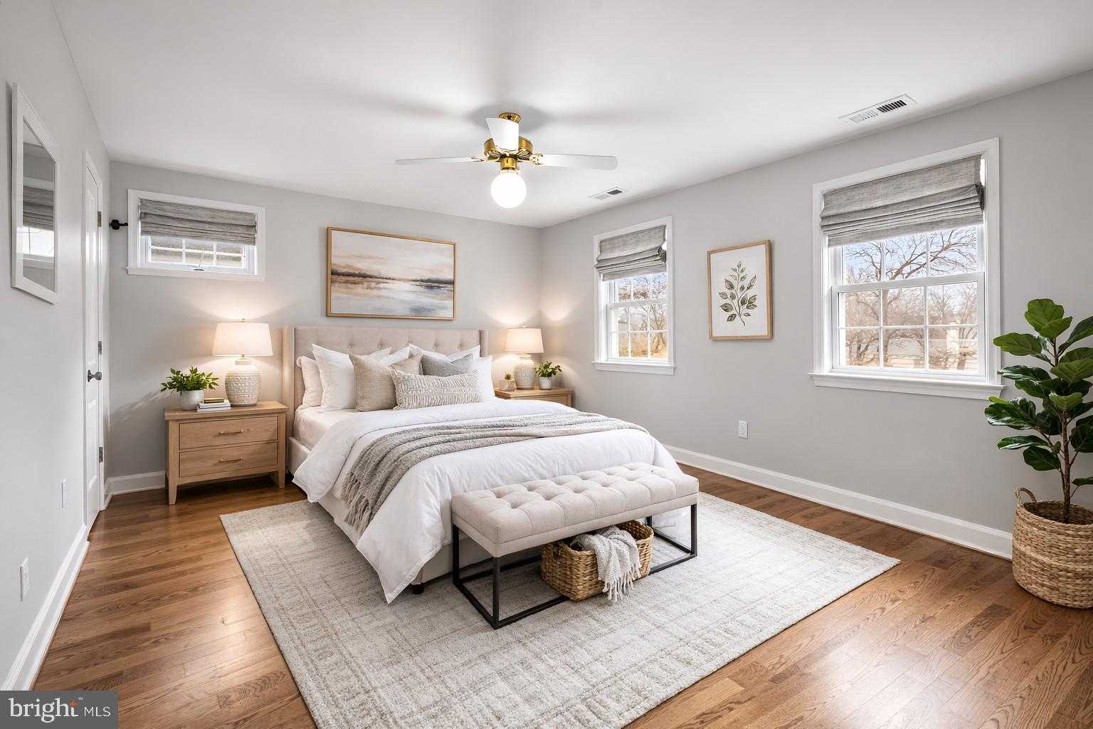 GREENWICH FOREST - Residential