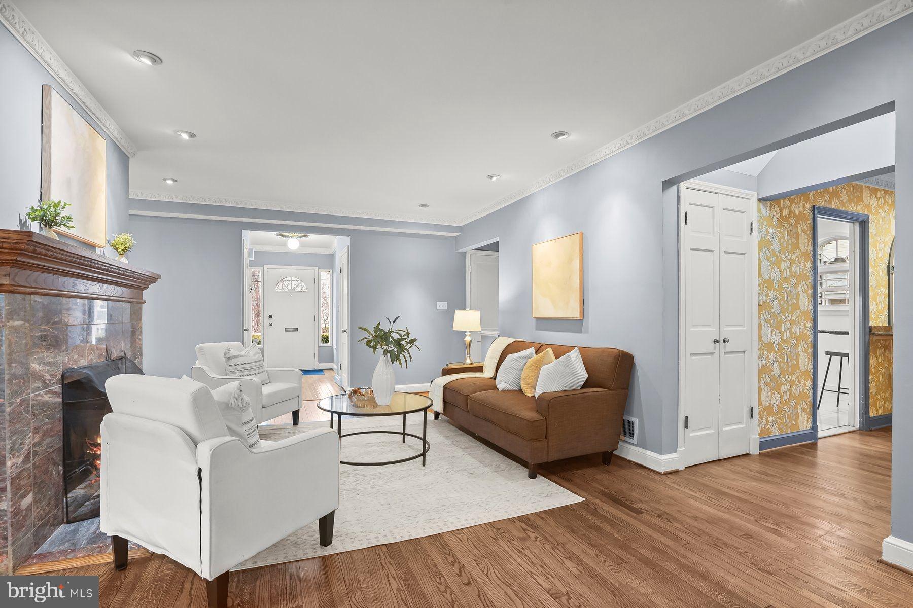 GREENWICH FOREST - Residential