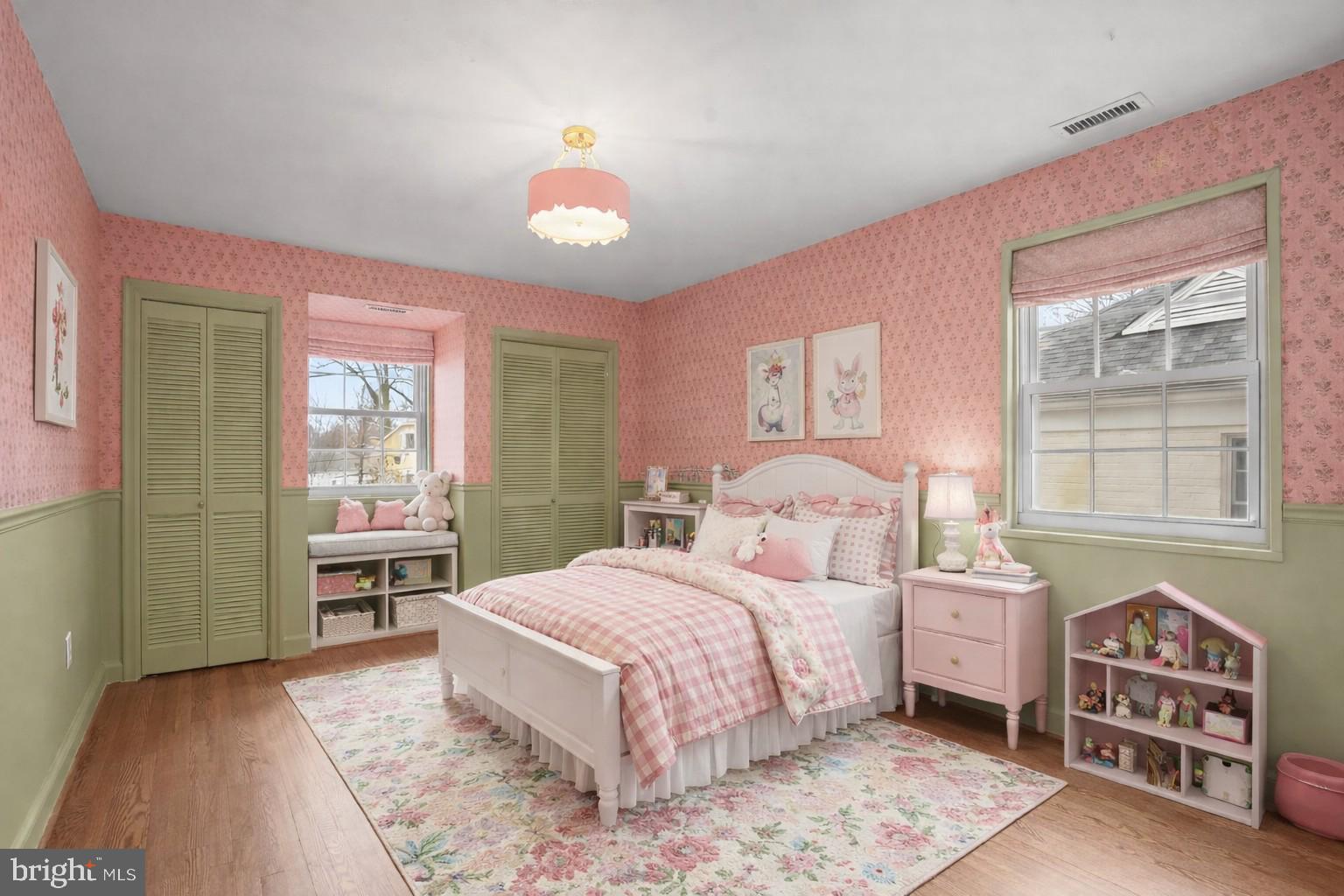 GREENWICH FOREST - Residential