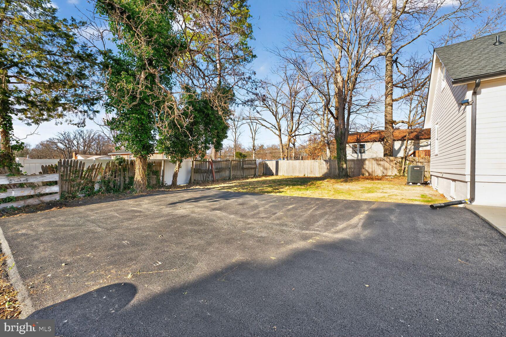 OAKLAWN - Residential