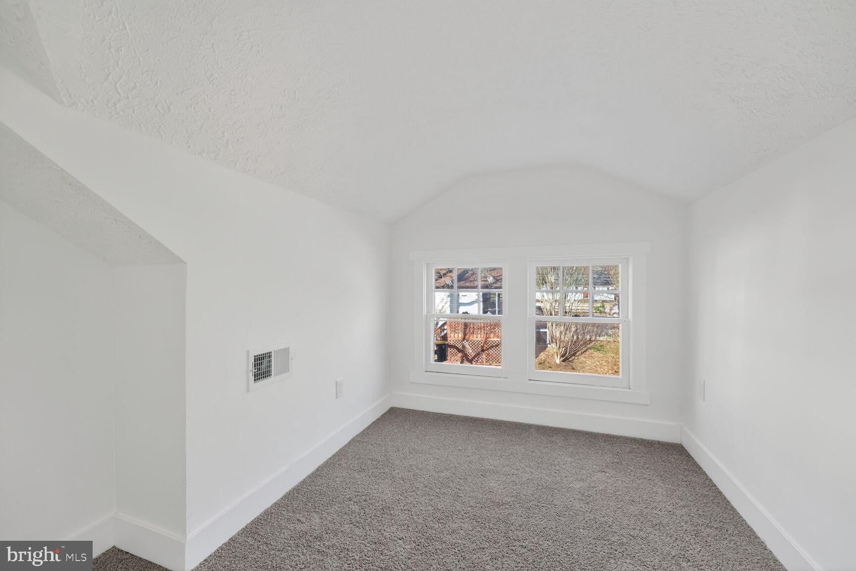 OAKLAWN - Residential