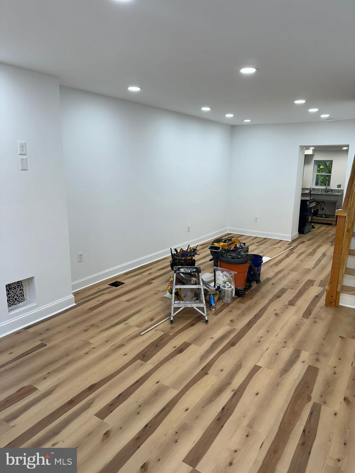 STRAWBERRY MANSION - Residential