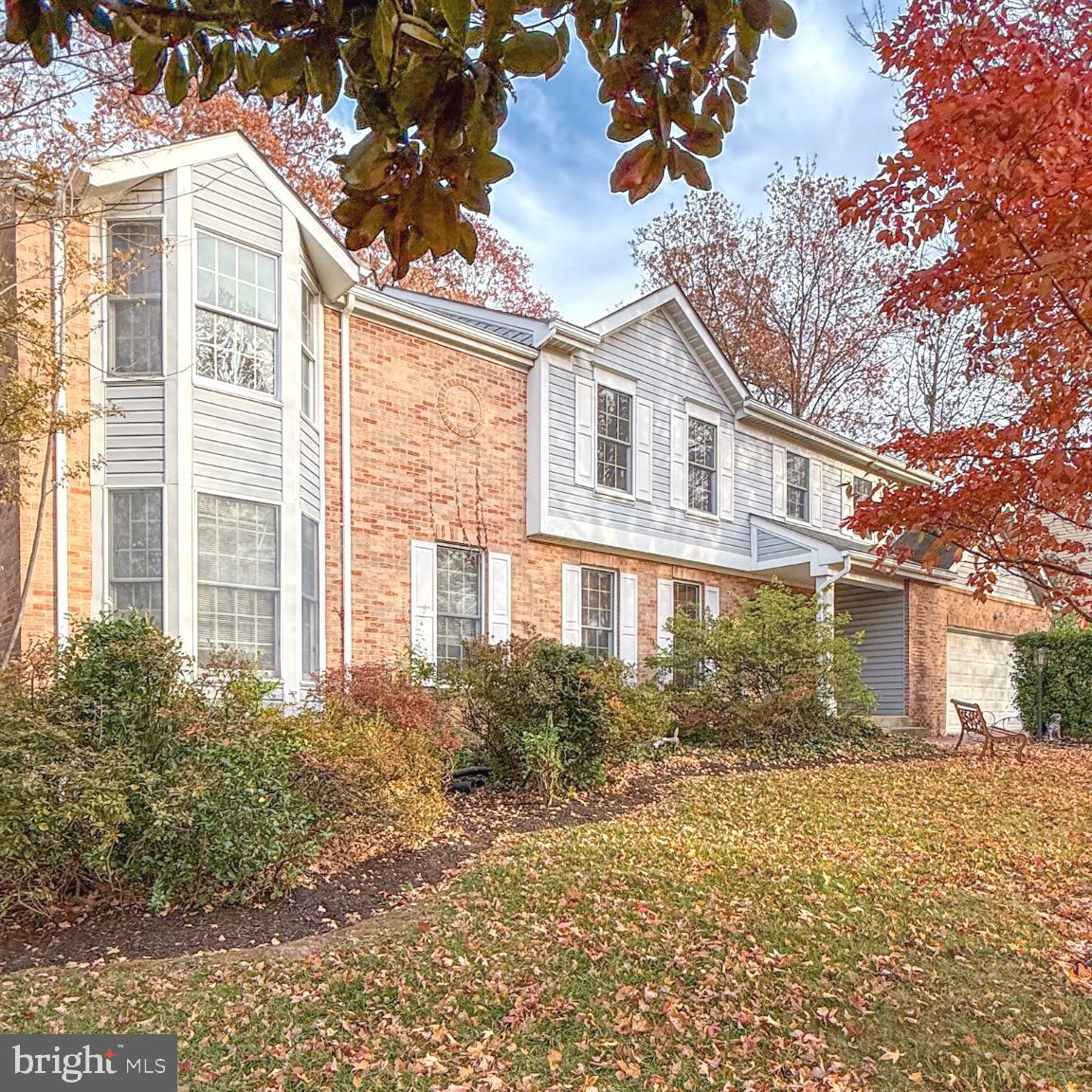 HERNDON WOODS - Residential