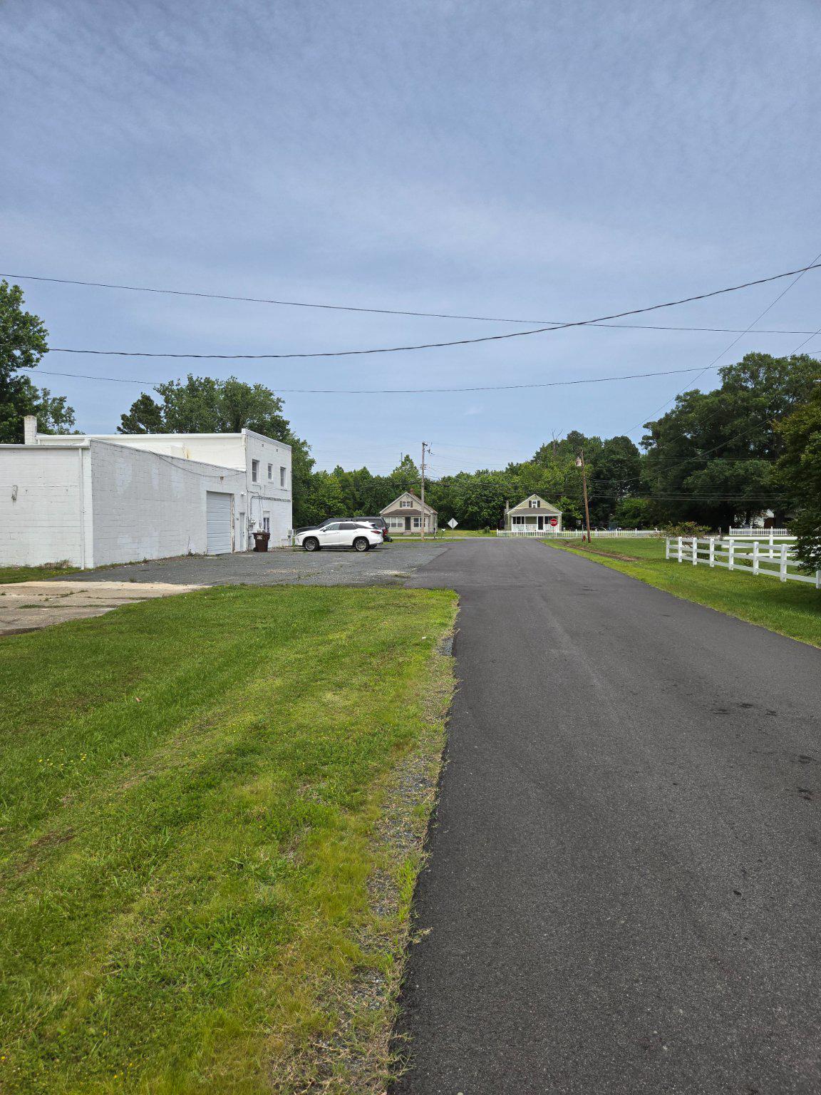 2906 CENTRAL ROAD
