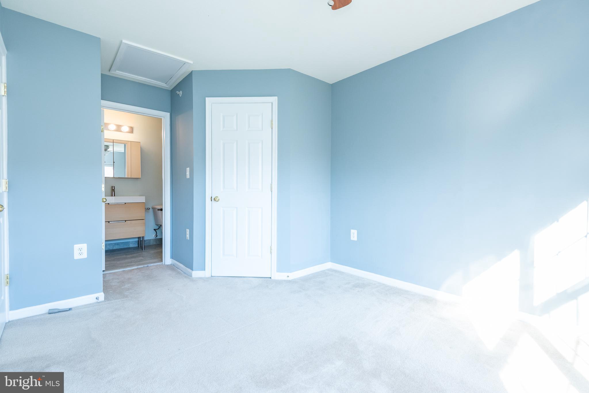 PARKSIDE AT ASHBURN - Residential