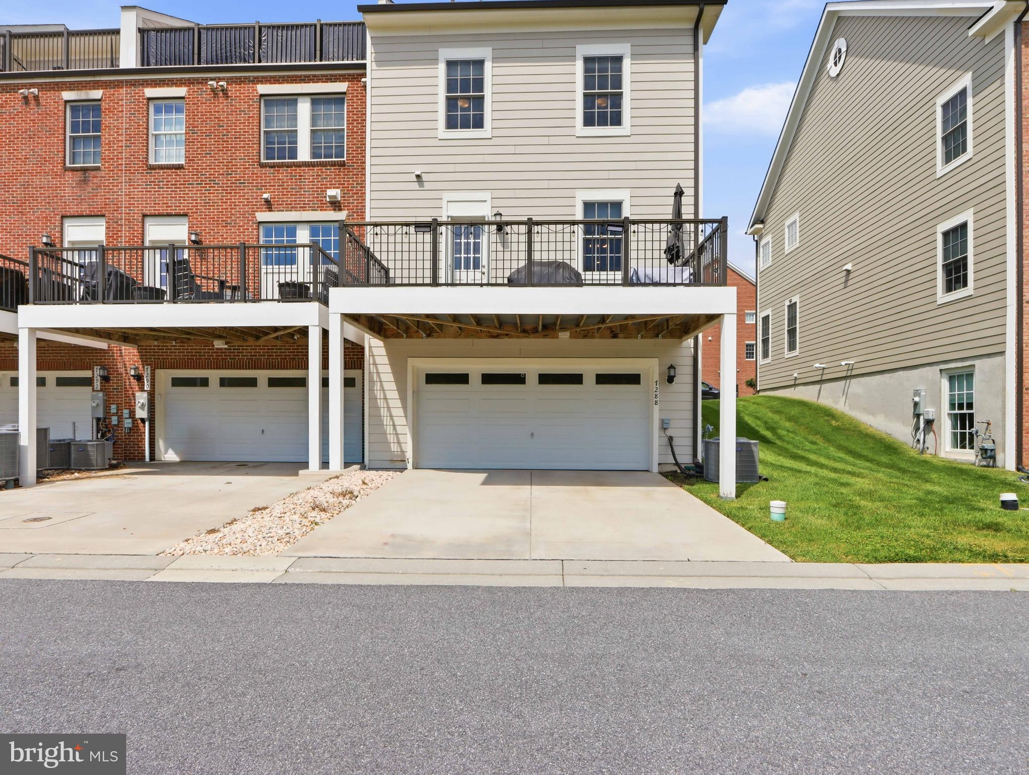 PARKSIDE AT WARFIELD - Residential