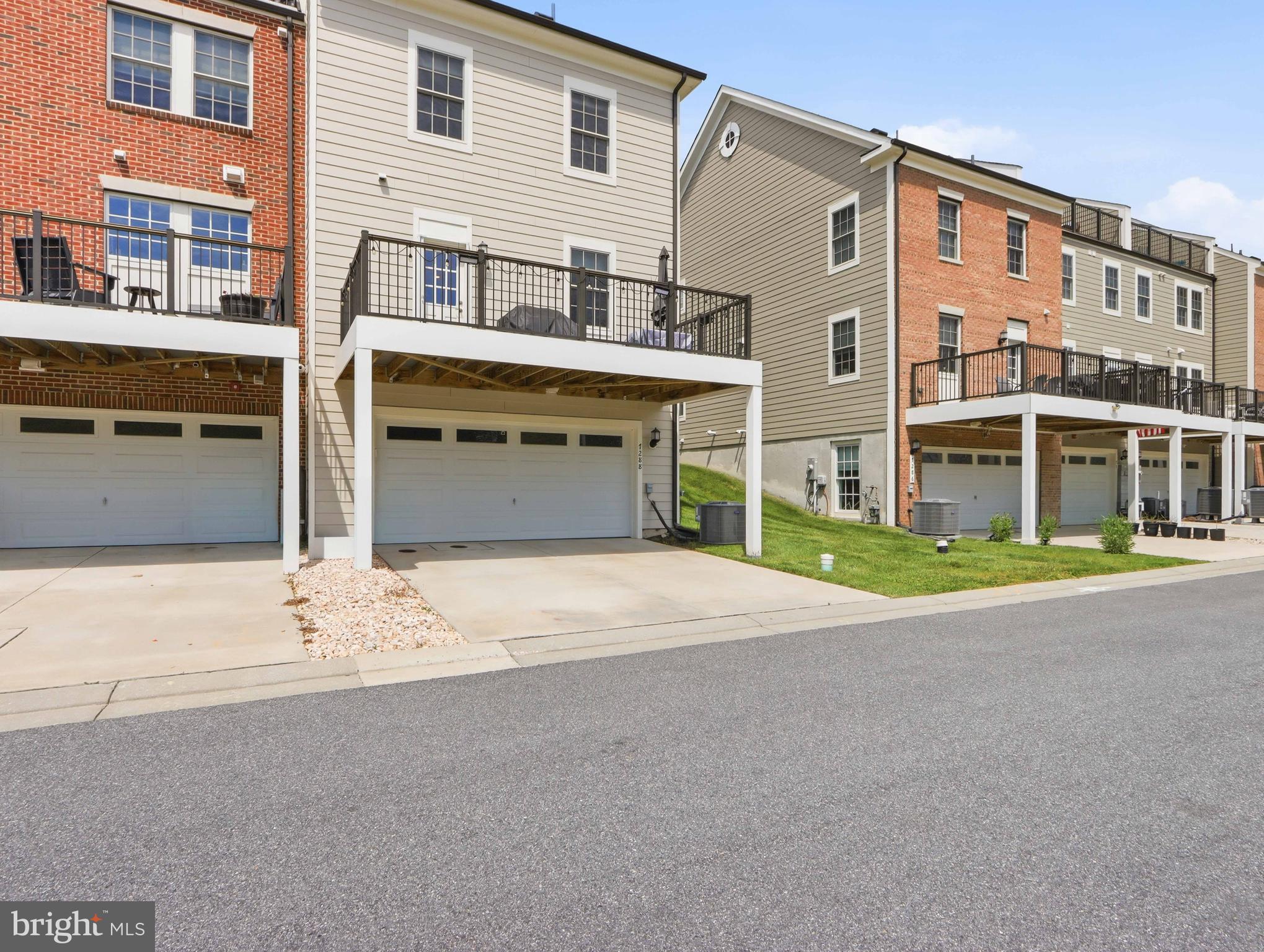 PARKSIDE AT WARFIELD - Residential