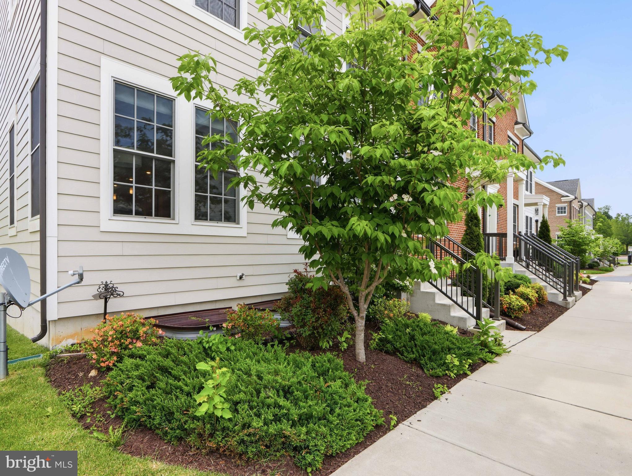 PARKSIDE AT WARFIELD - Residential