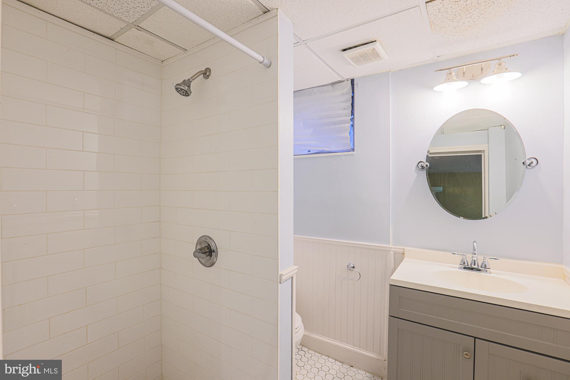 SYMINGTON AVENUE - Residential