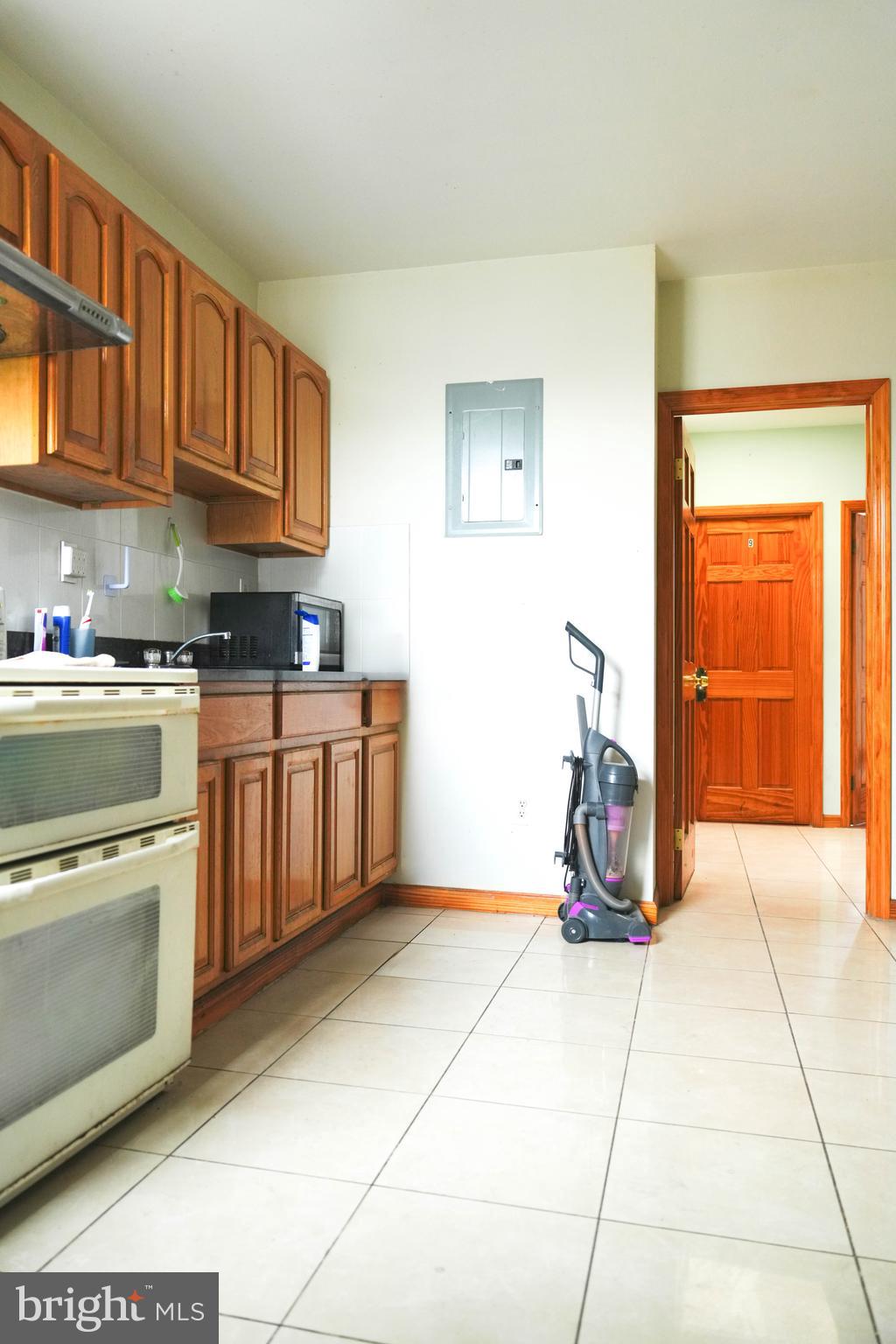 PHILADELPHIA - Residential Lease