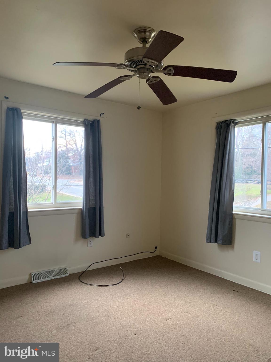 FRANKFORD - Residential Lease