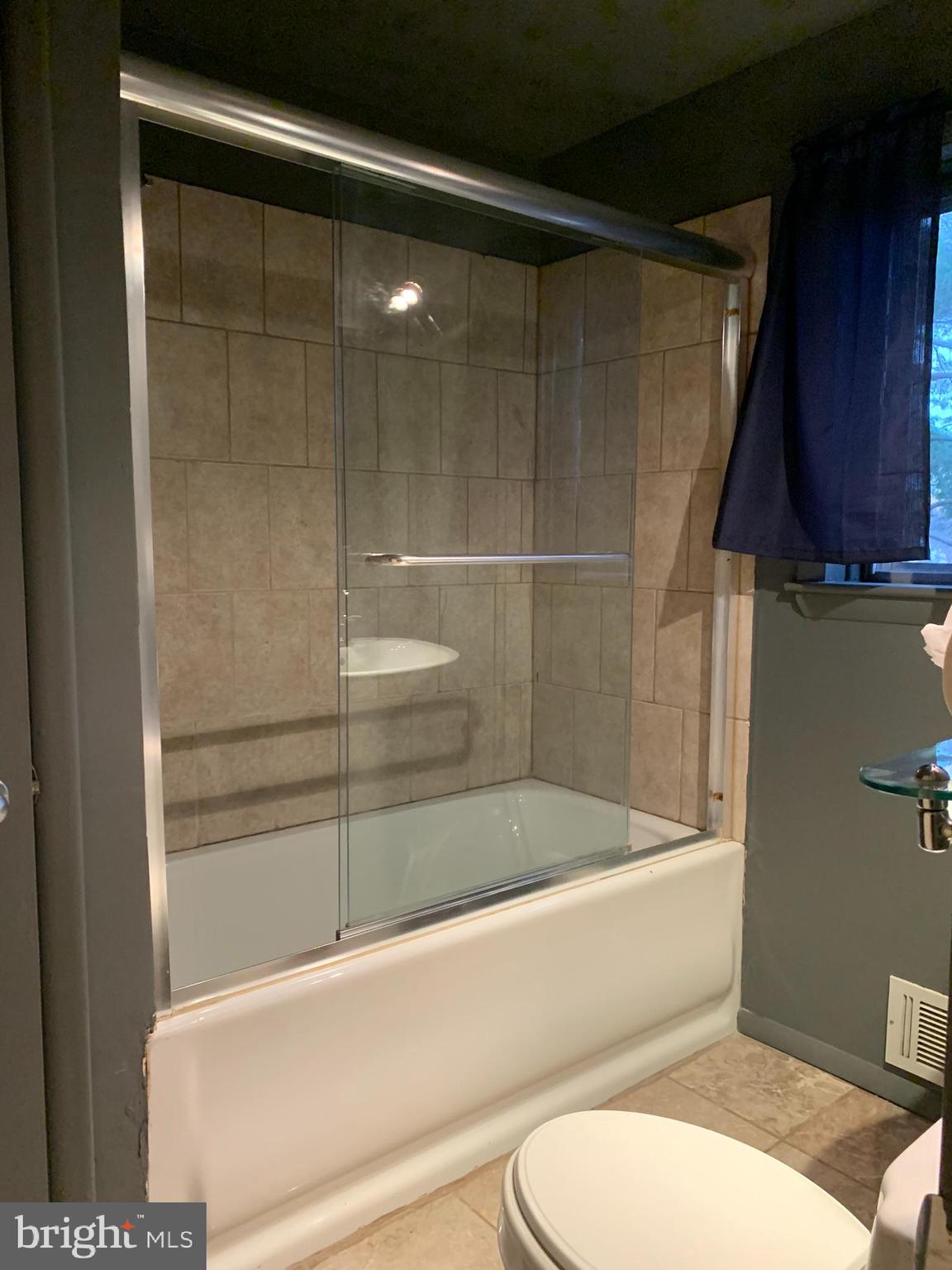 FRANKFORD - Residential Lease