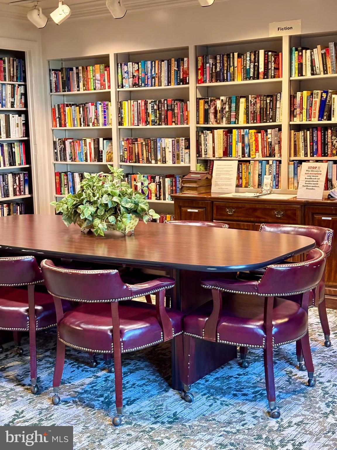 WHITLEY PARK CONDOMINIUM - Residential