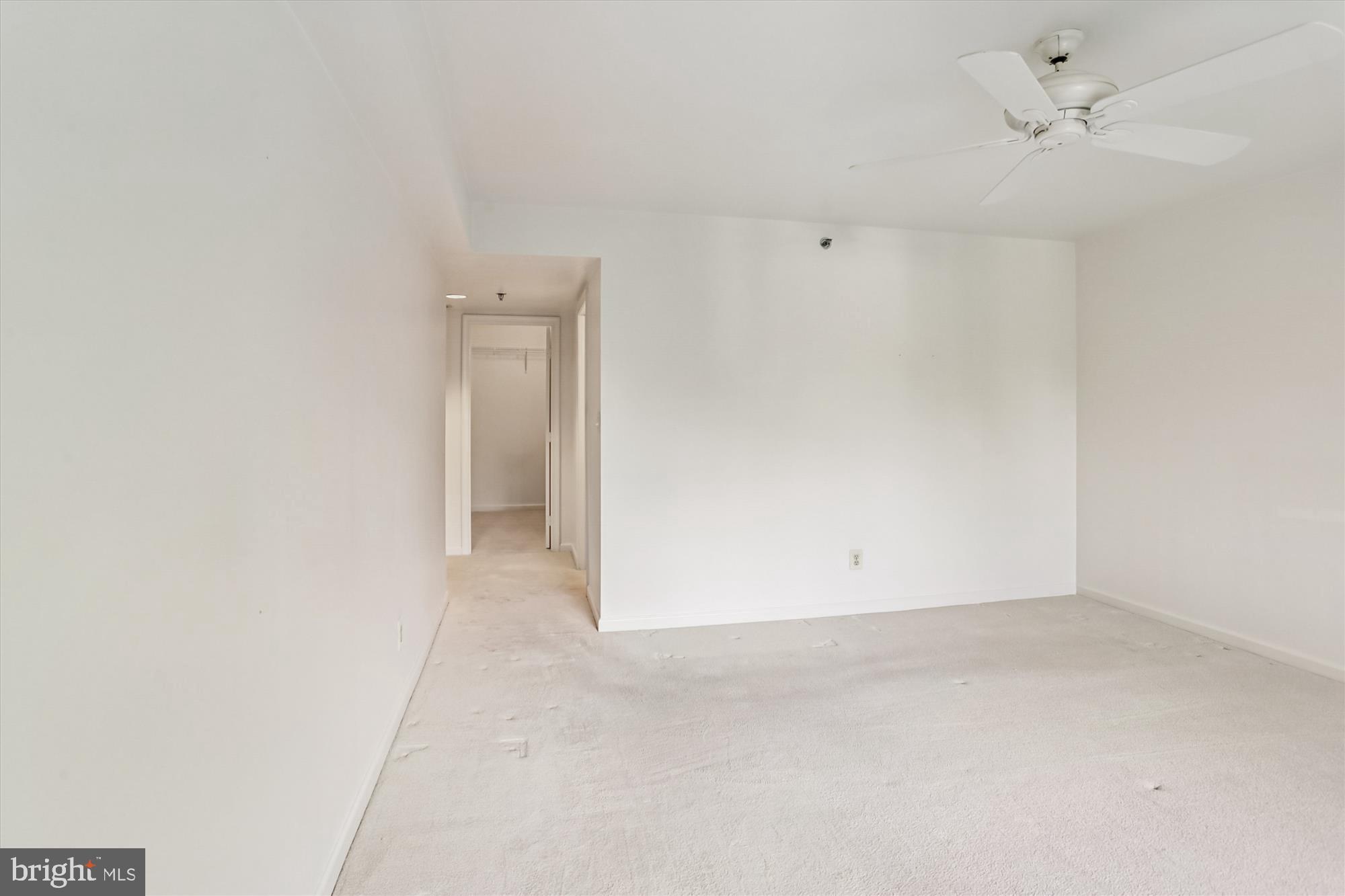 WHITLEY PARK CONDOMINIUM - Residential