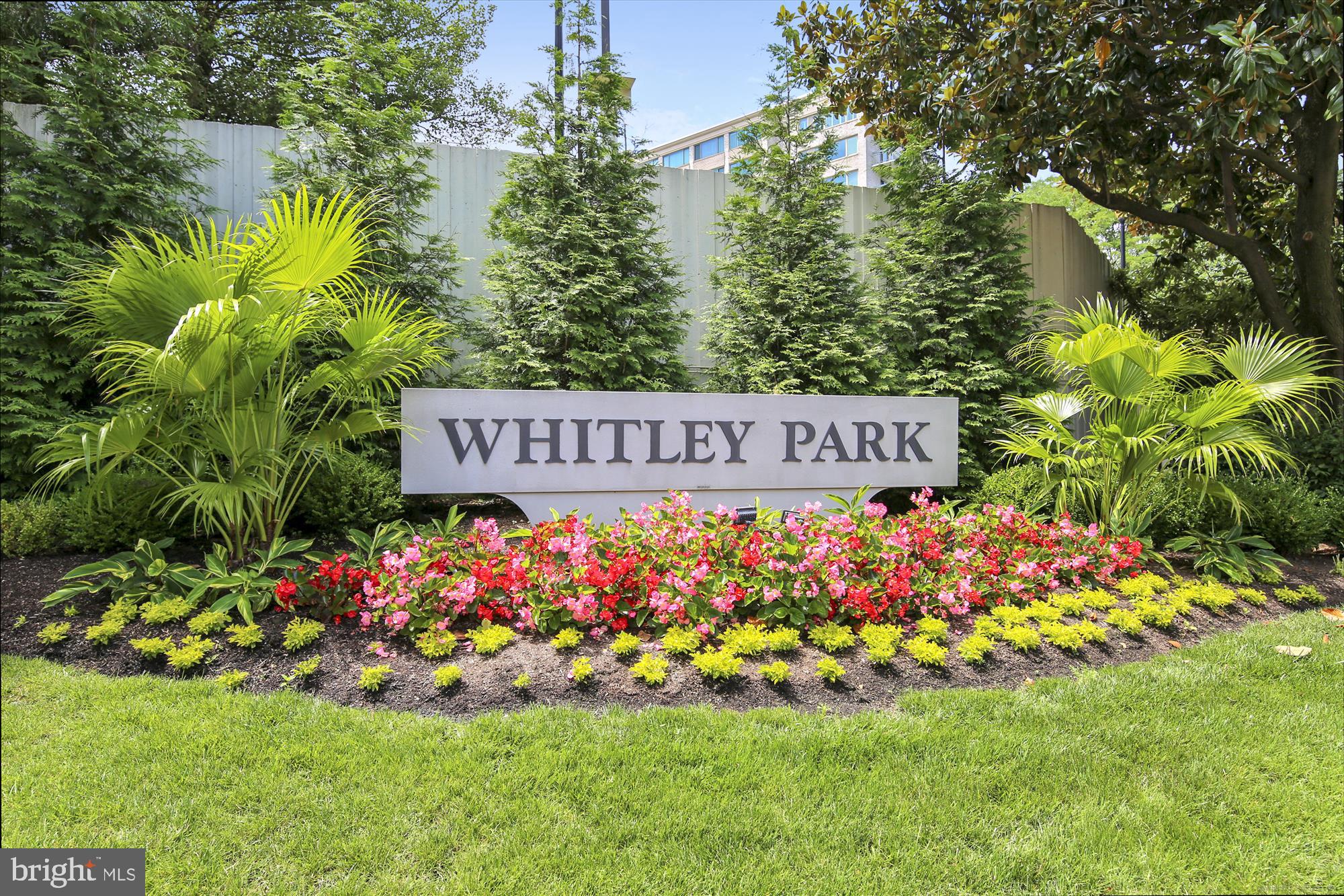 WHITLEY PARK CONDOMINIUM - Residential