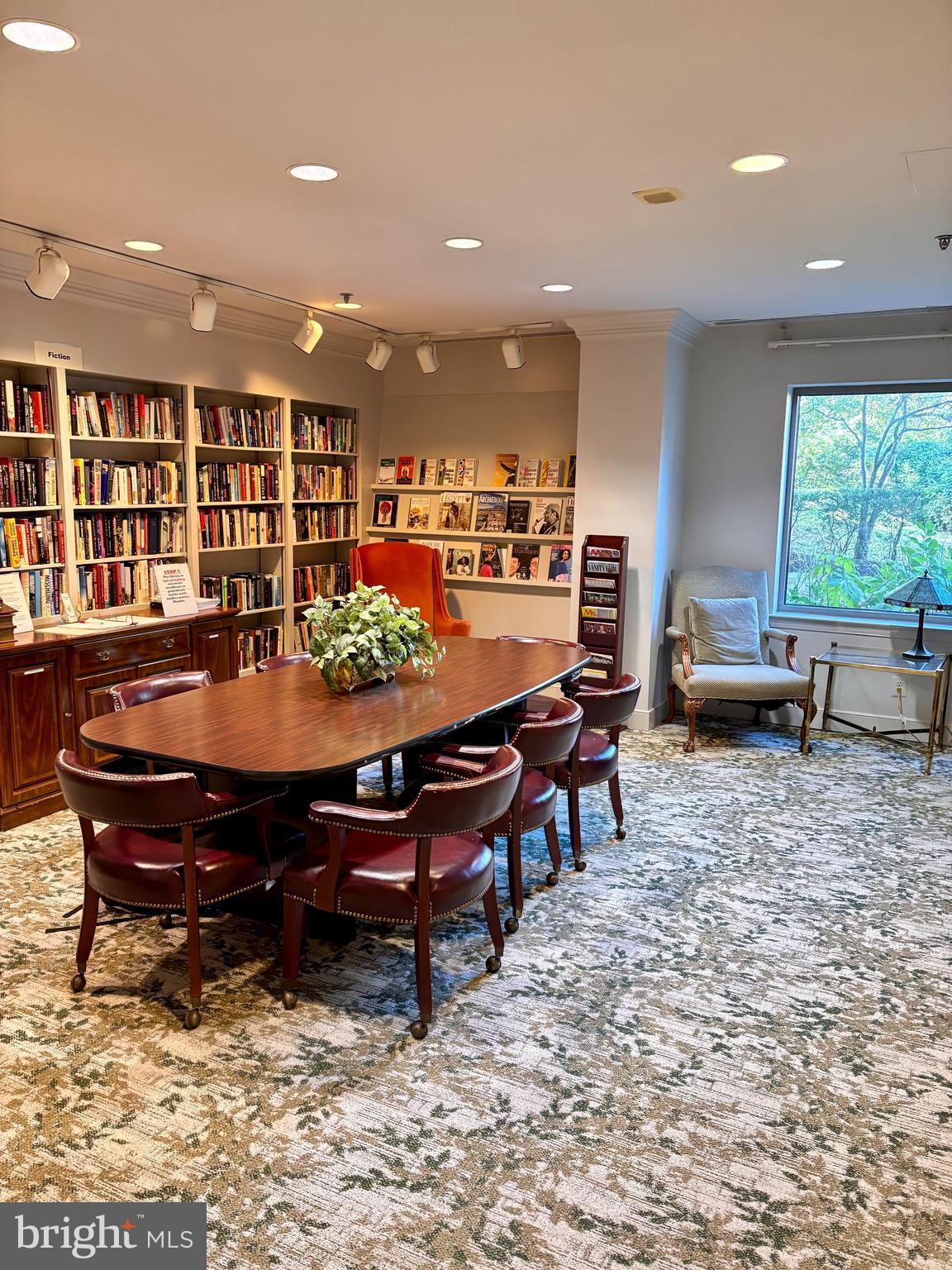 WHITLEY PARK CONDOMINIUM - Residential