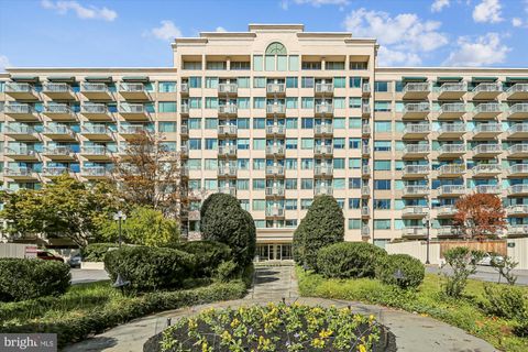 Photo of 5450 Whitley Park Terrace #413, BETHESDA, MD 20814 (MLS # MDMC2203418)