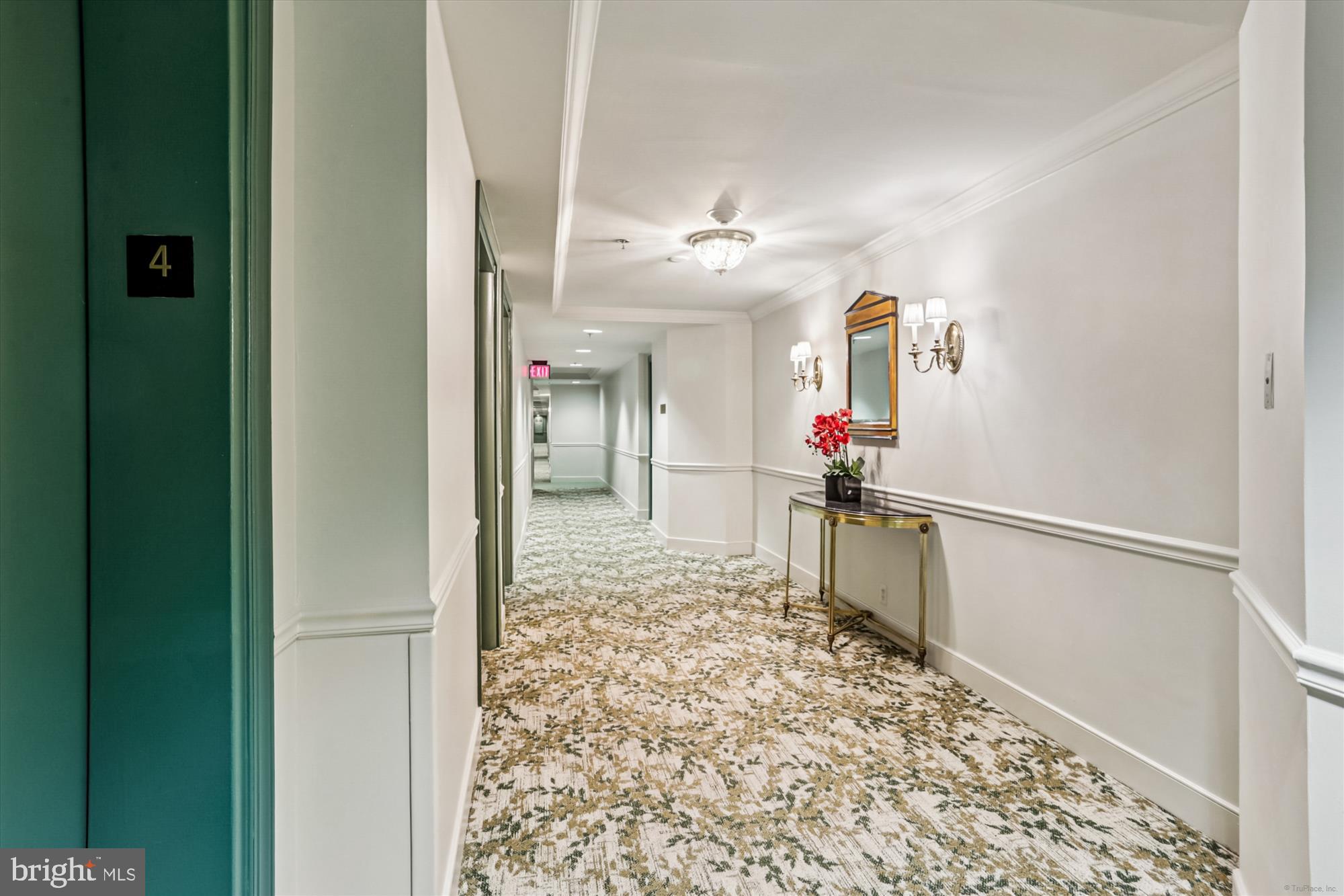 WHITLEY PARK CONDOMINIUM - Residential