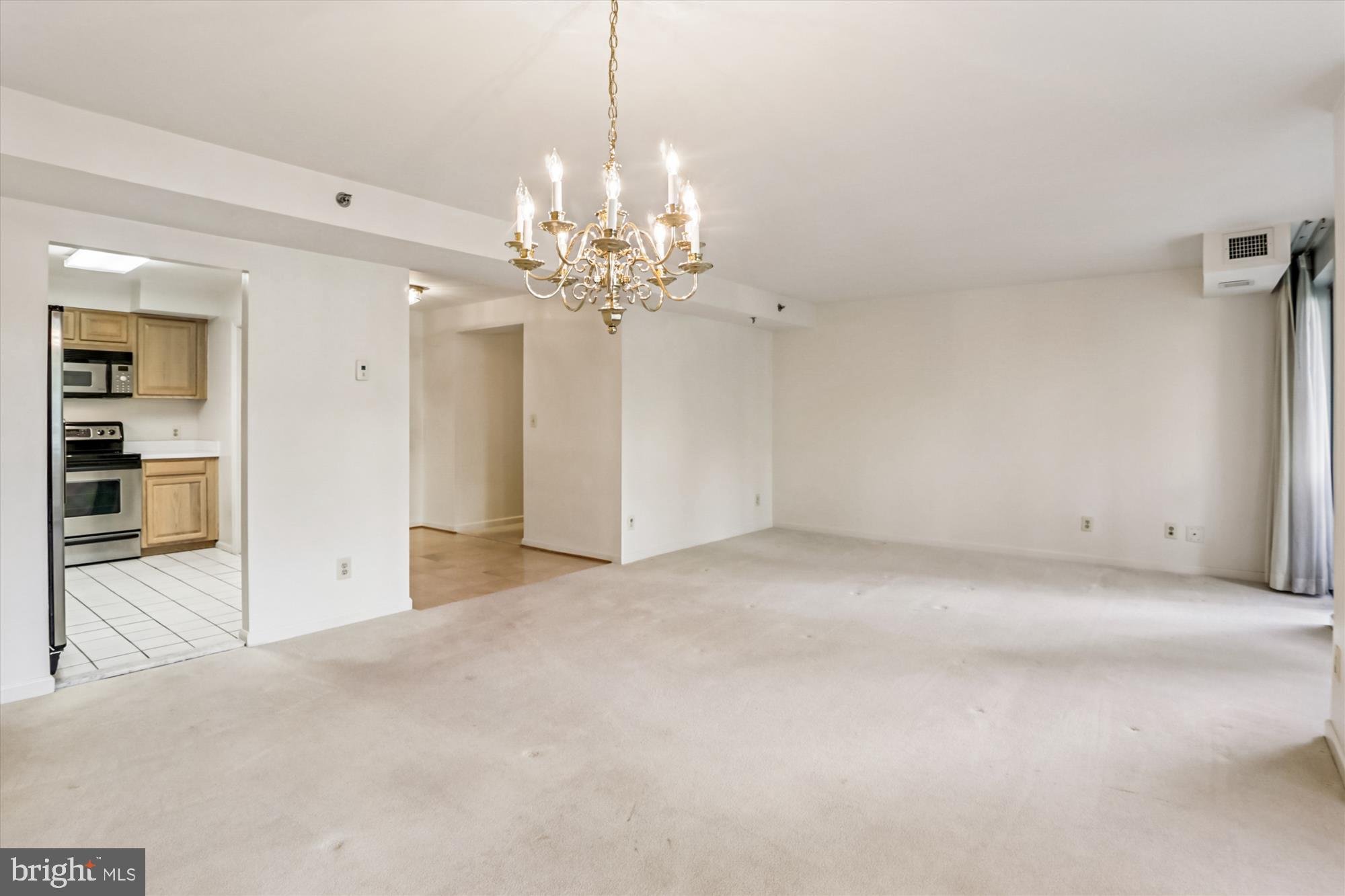 WHITLEY PARK CONDOMINIUM - Residential