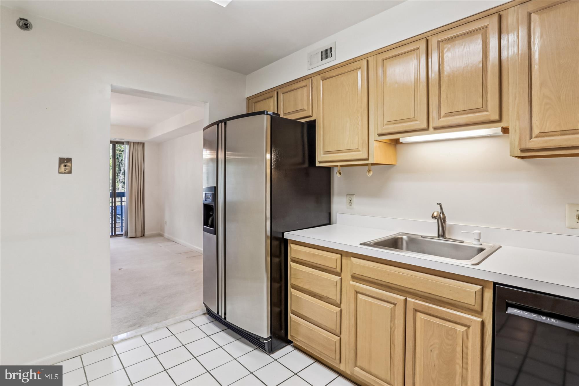 WHITLEY PARK CONDOMINIUM - Residential