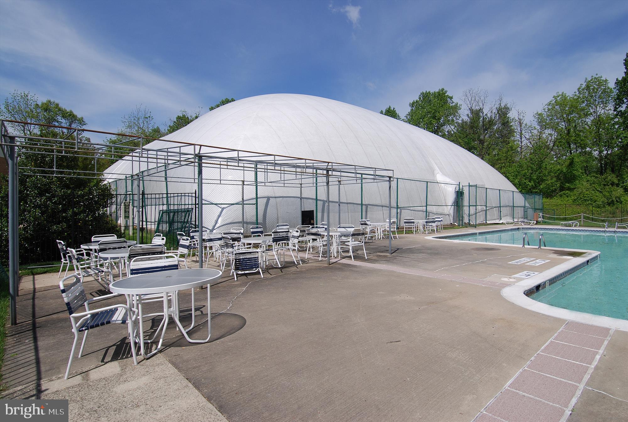 WHITLEY PARK CONDOMINIUM - Residential