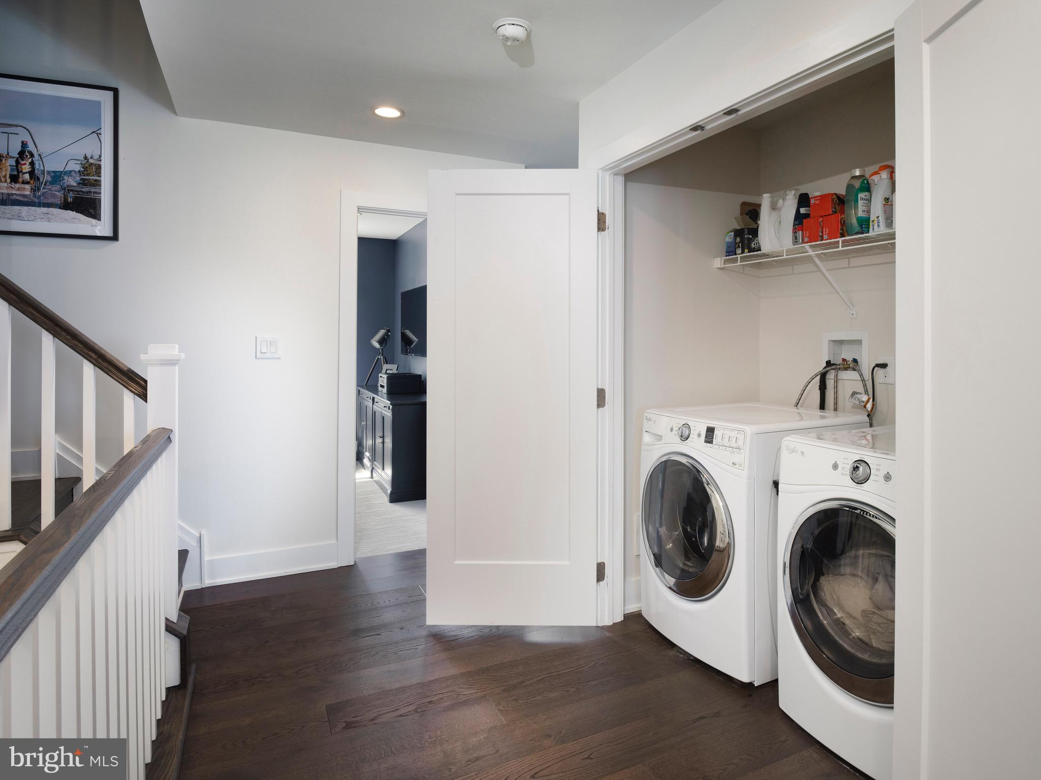 OAKS AT LAFAYETTE HILL - Residential